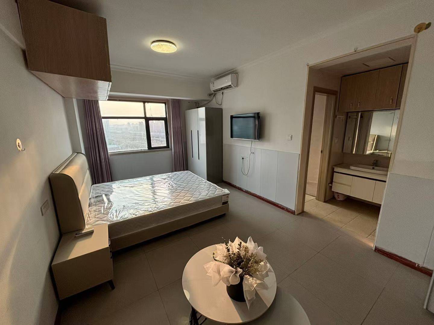 Zhengzhou-Guancheng-Cozy Home,Clean&Comfy,No Gender Limit,Hustle & Bustle,“Friends”,Chilled,LGBTQ Friendly,Pet Friendly