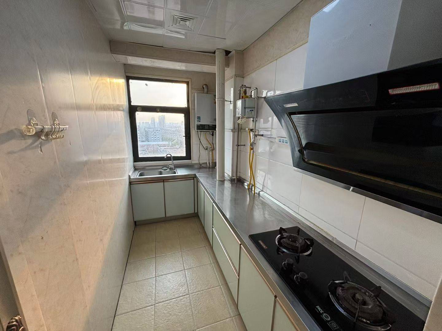 Zhengzhou-Guancheng-Cozy Home,Clean&Comfy,No Gender Limit,Hustle & Bustle,“Friends”,Chilled,LGBTQ Friendly,Pet Friendly