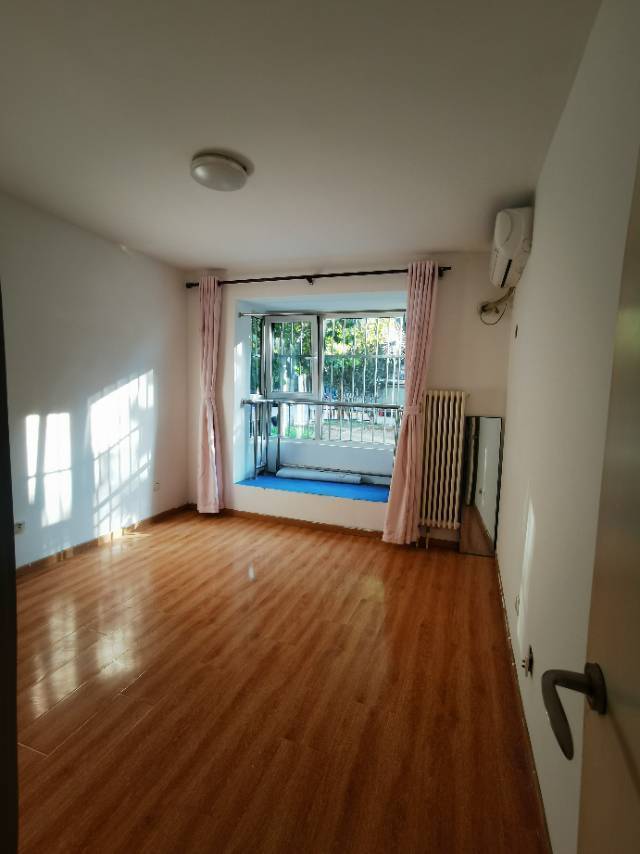 Beijing-Chaoyang-Cozy Home,Clean&Comfy,No Gender Limit,Hustle & Bustle,“Friends”,Chilled,LGBTQ Friendly,Pet Friendly