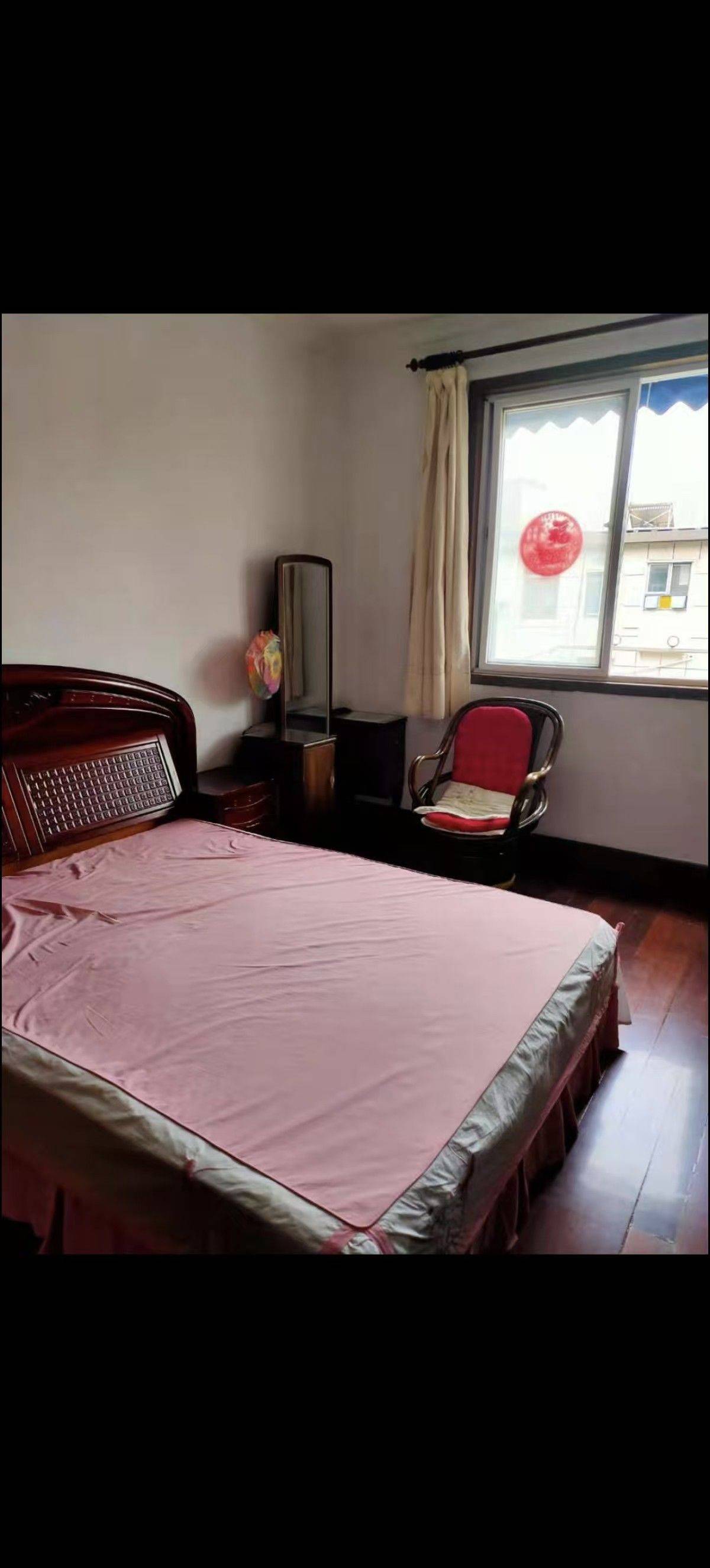 Nanjing-Gulou-Cozy Home,Clean&Comfy,No Gender Limit,Hustle & Bustle,“Friends”,Chilled,LGBTQ Friendly