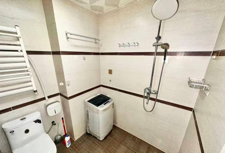 Zhengzhou-Jinshui-Cozy Home,Clean&Comfy,No Gender Limit,Hustle & Bustle,“Friends”,Chilled,LGBTQ Friendly,Pet Friendly