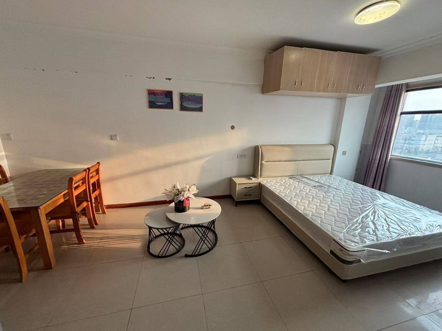 Zhengzhou-Guancheng-Cozy Home,Clean&Comfy,No Gender Limit,Hustle & Bustle,“Friends”,Chilled,LGBTQ Friendly,Pet Friendly