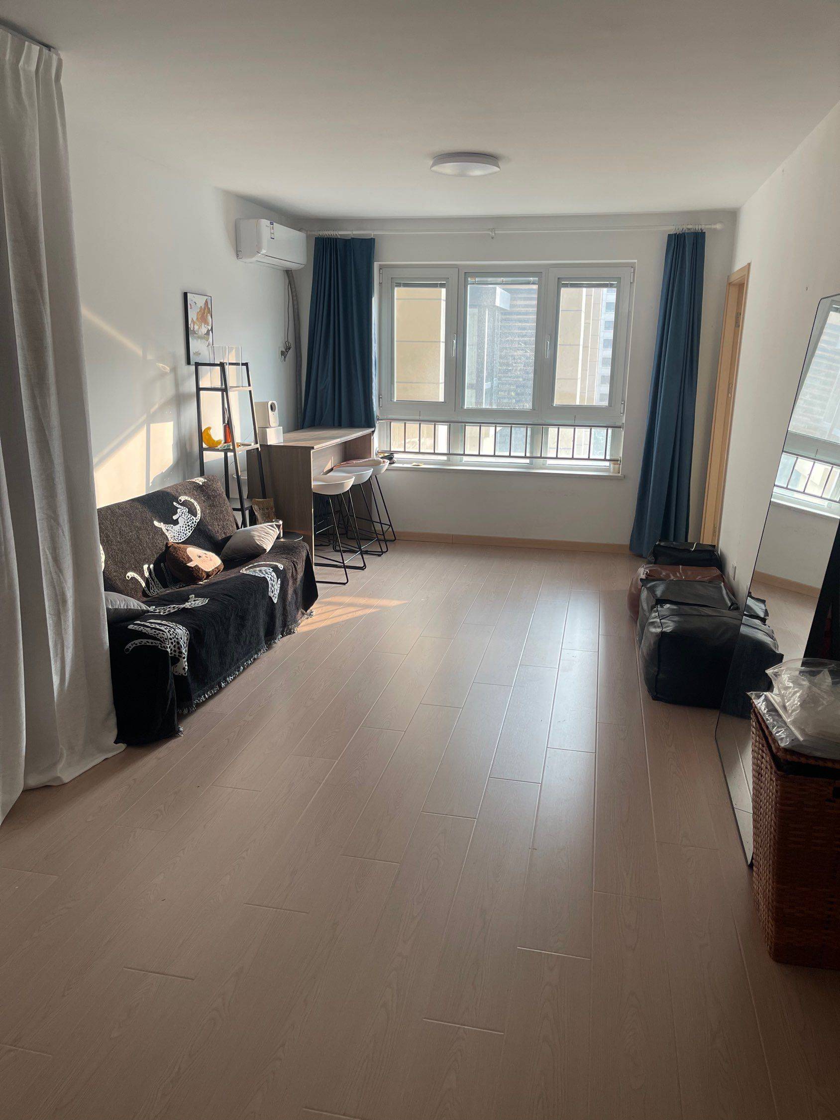 Beijing-Chaoyang-Cozy Home,Clean&Comfy,No Gender Limit,Hustle & Bustle,“Friends”,Chilled,LGBTQ Friendly,Pet Friendly