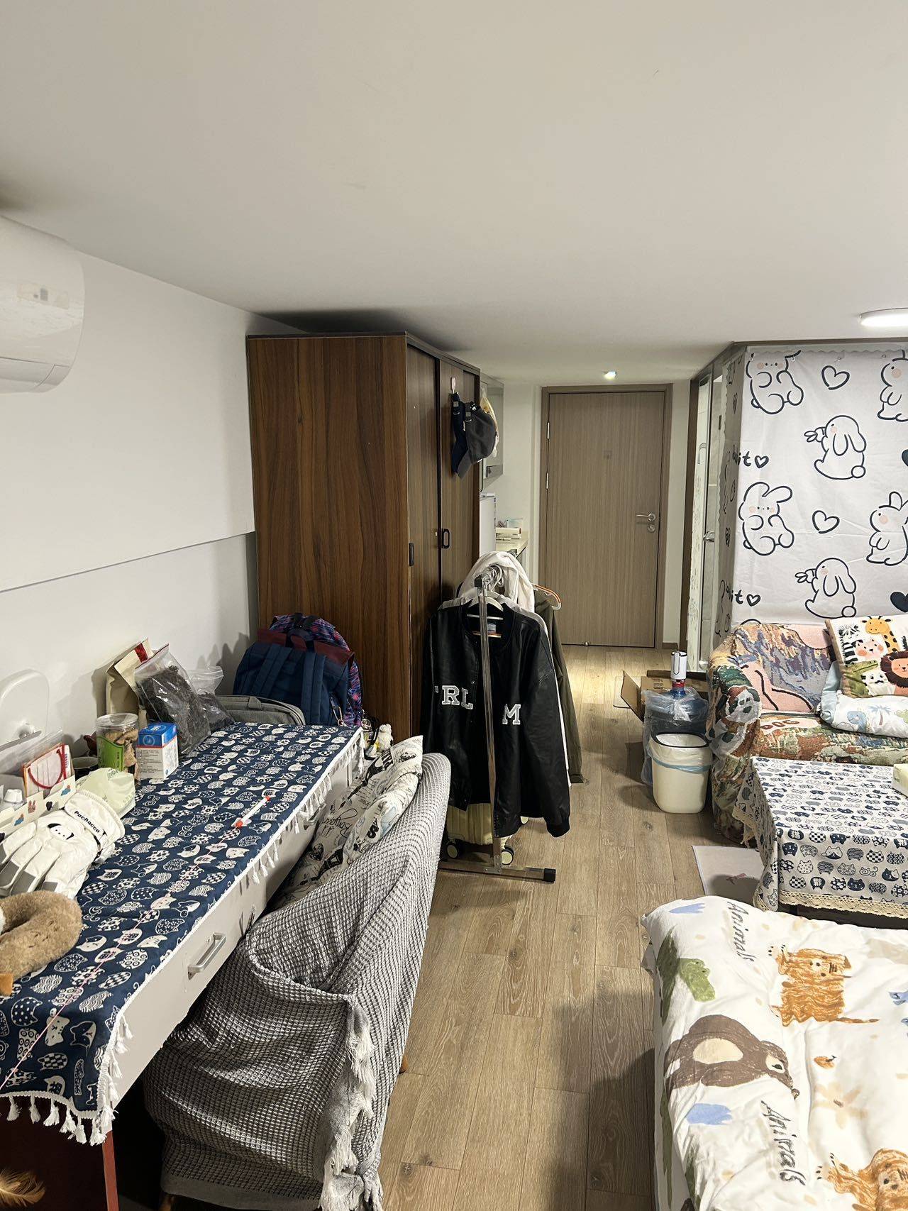 Hangzhou-Xiaoshan-Cozy Home,Clean&Comfy,No Gender Limit,Hustle & Bustle,“Friends”,Chilled,LGBTQ Friendly,Pet Friendly