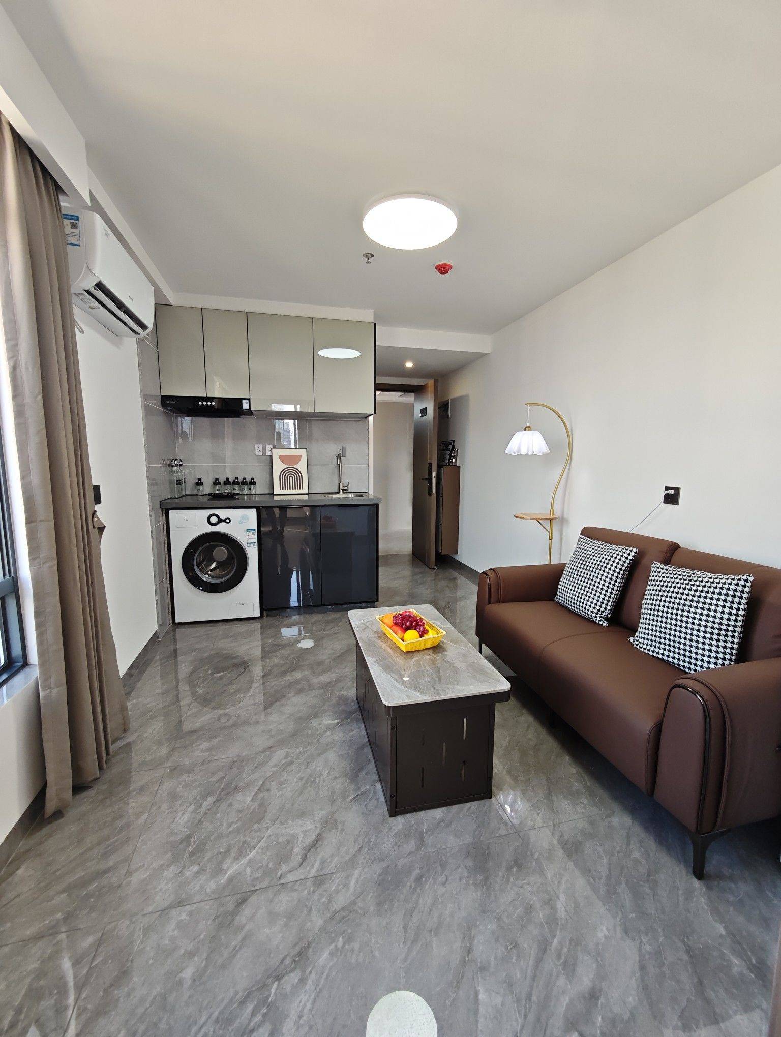 Shenzhen-BaoAn-固戍地铁站,宝安租房,Pet Friendly,LGBTQ Friendly,Cozy Home,Clean&Comfy,“Friends”,Chilled