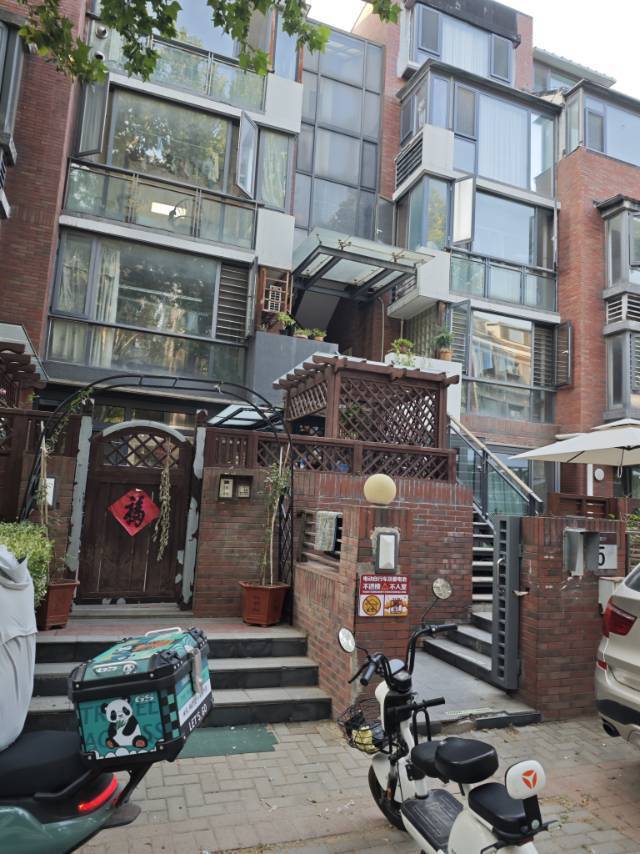 Beijing-Haidian-Cozy Home,Clean&Comfy,No Gender Limit,Hustle & Bustle,“Friends”,Chilled,Pet Friendly