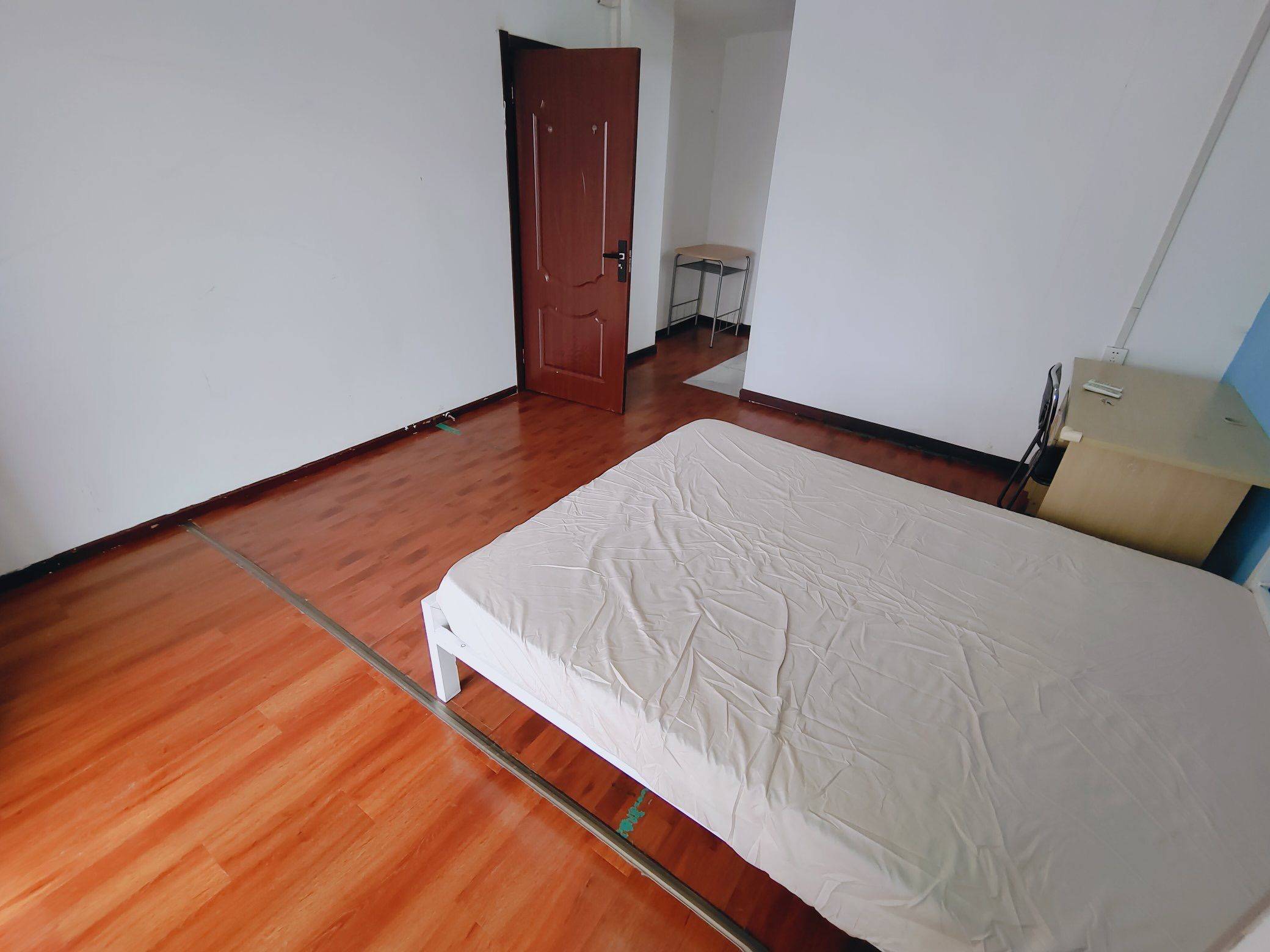 Wuhan-Hongshan-Cozy Home,Clean&Comfy,No Gender Limit,Hustle & Bustle,“Friends”,Chilled,LGBTQ Friendly,Pet Friendly