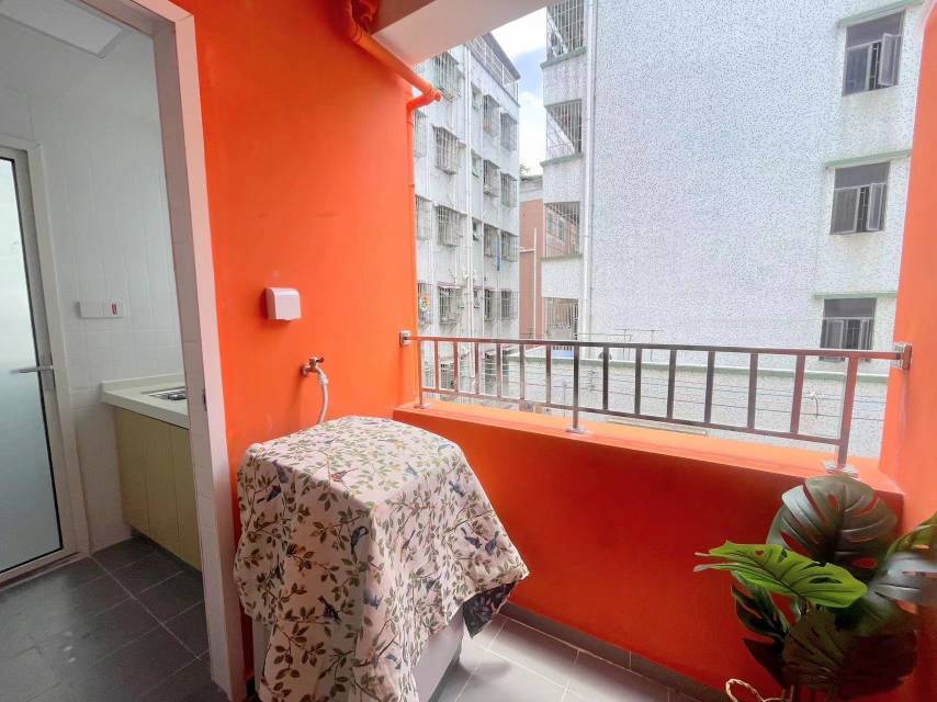 Shenzhen-Longhua-Cozy Home,Clean&Comfy,No Gender Limit,Hustle & Bustle,Chilled,LGBTQ Friendly