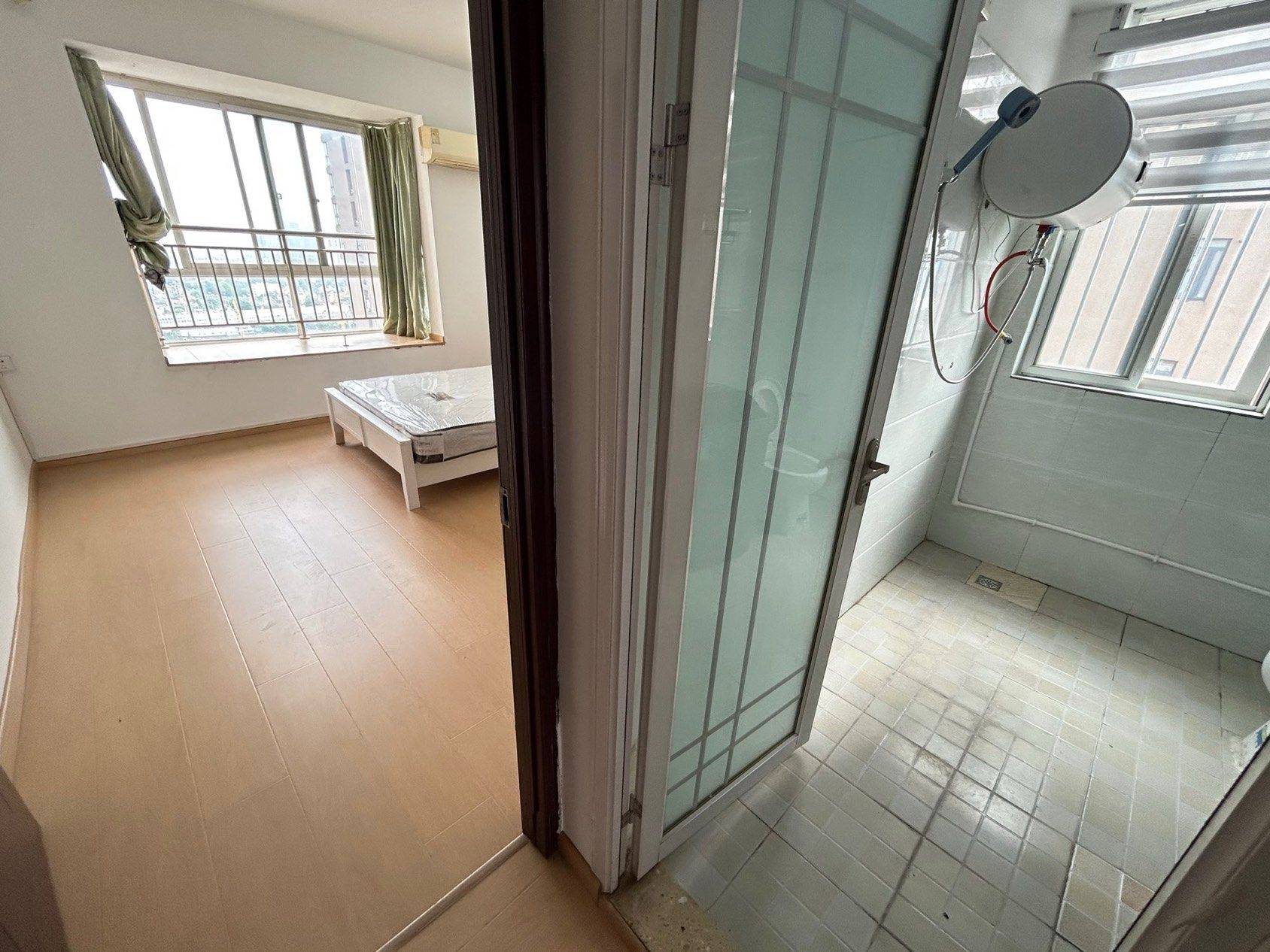 Wuhan-Hongshan-Cozy Home,Clean&Comfy,No Gender Limit,Hustle & Bustle,“Friends”,Chilled,LGBTQ Friendly,Pet Friendly