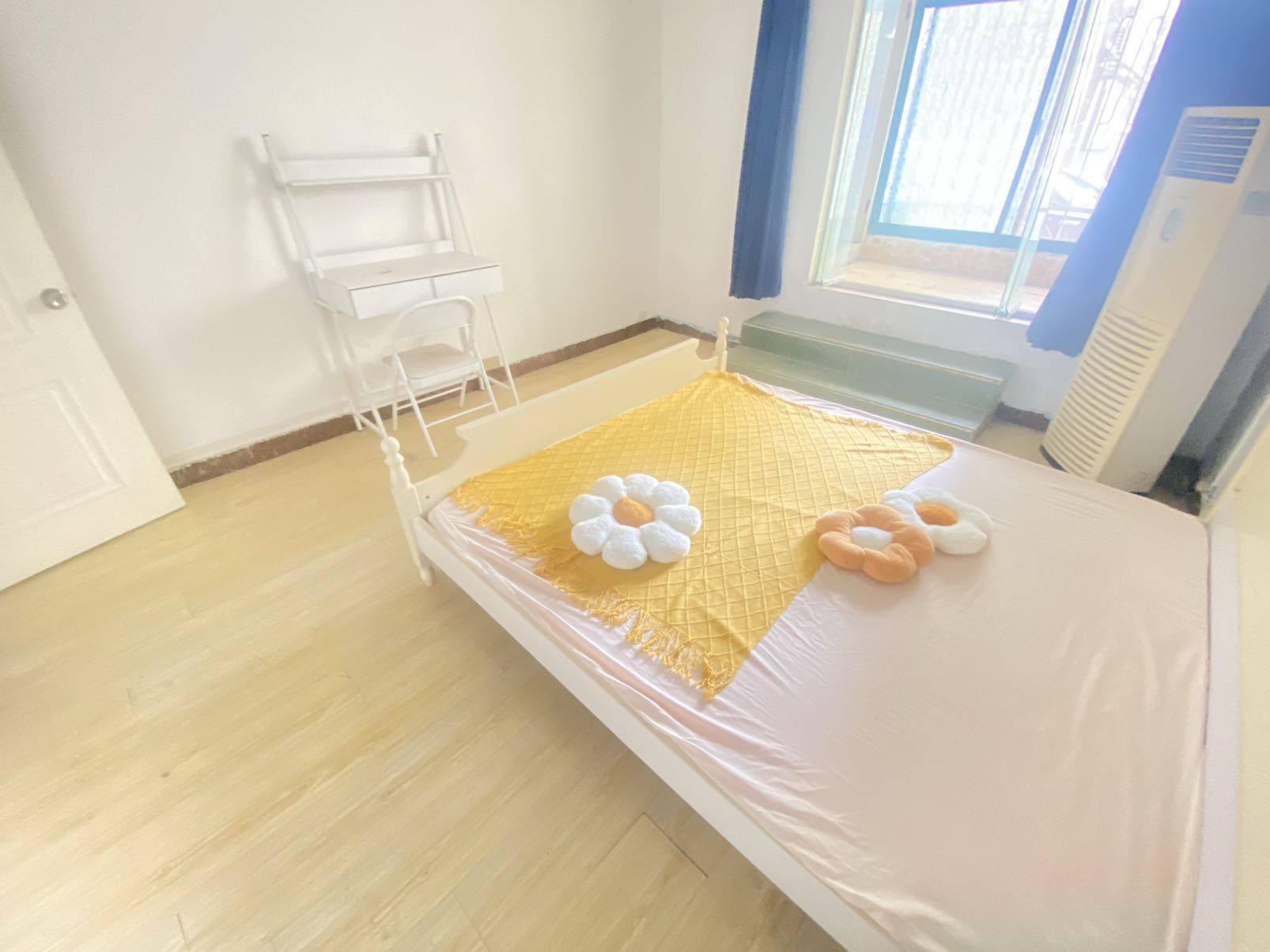 Wuhan-Hongshan-Cozy Home,Clean&Comfy,No Gender Limit,Hustle & Bustle,“Friends”,Chilled,LGBTQ Friendly,Pet Friendly