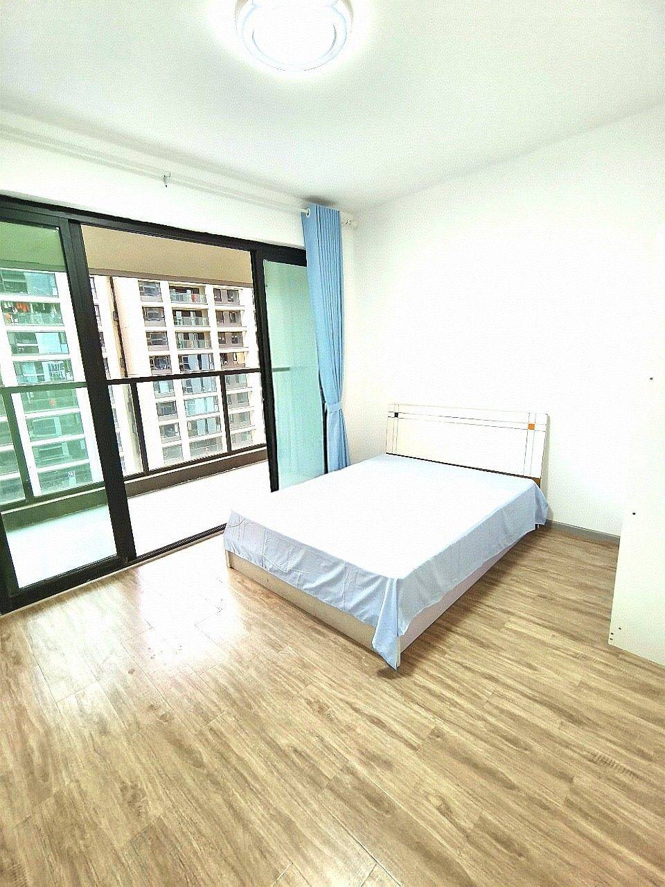 Chengdu-Shuangliu-Clean&Comfy,No Gender Limit,Hustle & Bustle