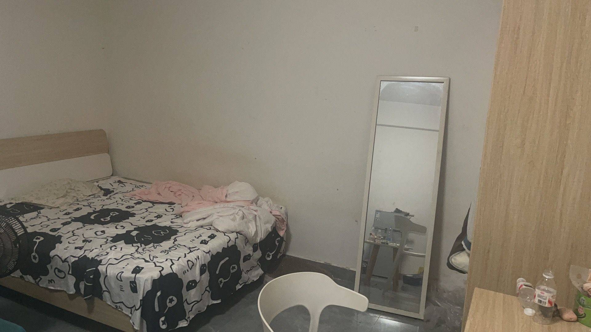 Shenzhen-BaoAn-Clean&Comfy,No Gender Limit