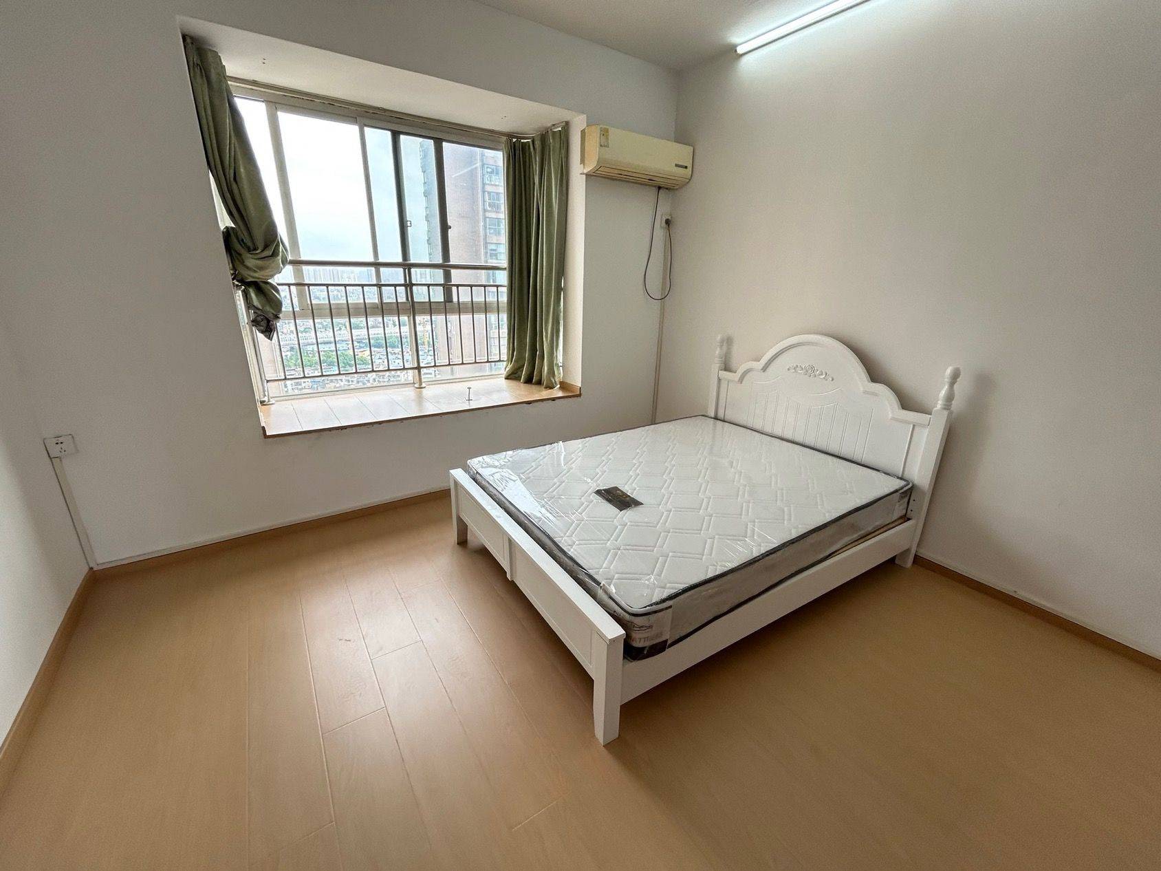 Wuhan-Hongshan-Cozy Home,Clean&Comfy,No Gender Limit,Hustle & Bustle,“Friends”,Chilled,LGBTQ Friendly,Pet Friendly