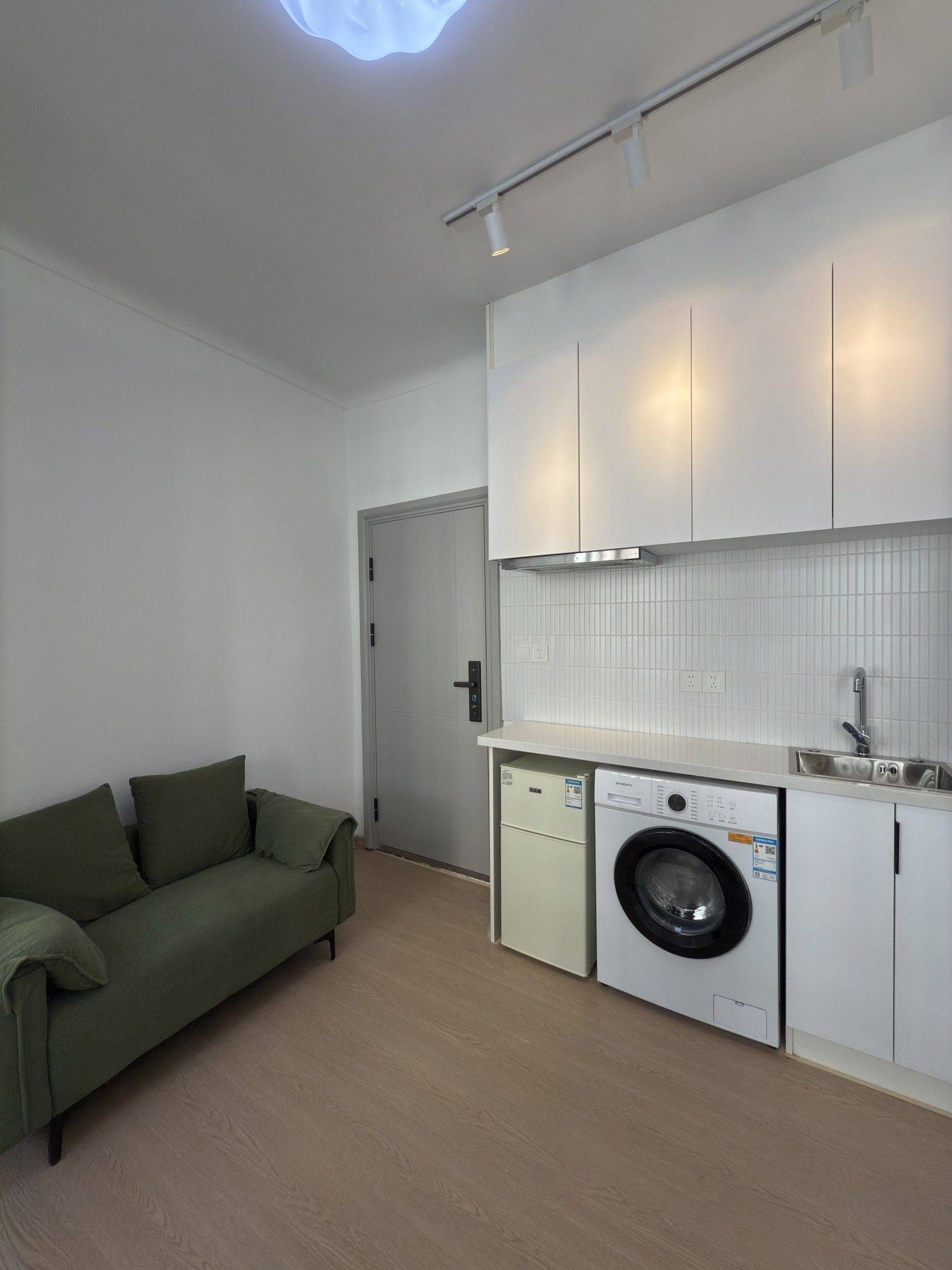 Shanghai-Jing‘An-Cozy Home,Clean&Comfy,No Gender Limit,Hustle & Bustle,“Friends”,Chilled,LGBTQ Friendly,Pet Friendly