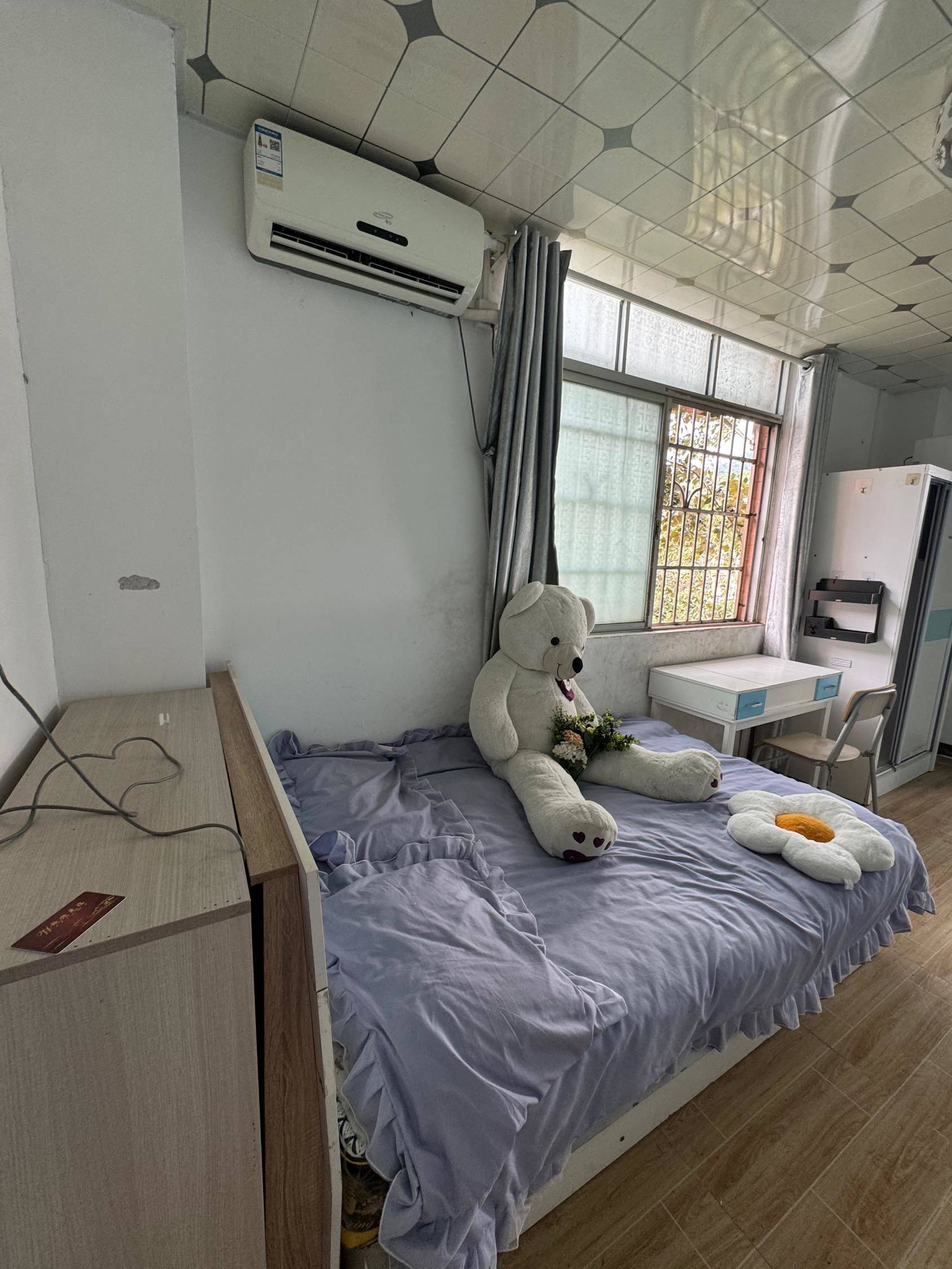 Guangzhou-Tianhe-Cozy Home,Clean&Comfy,No Gender Limit,Hustle & Bustle,“Friends”,Chilled,LGBTQ Friendly,Pet Friendly