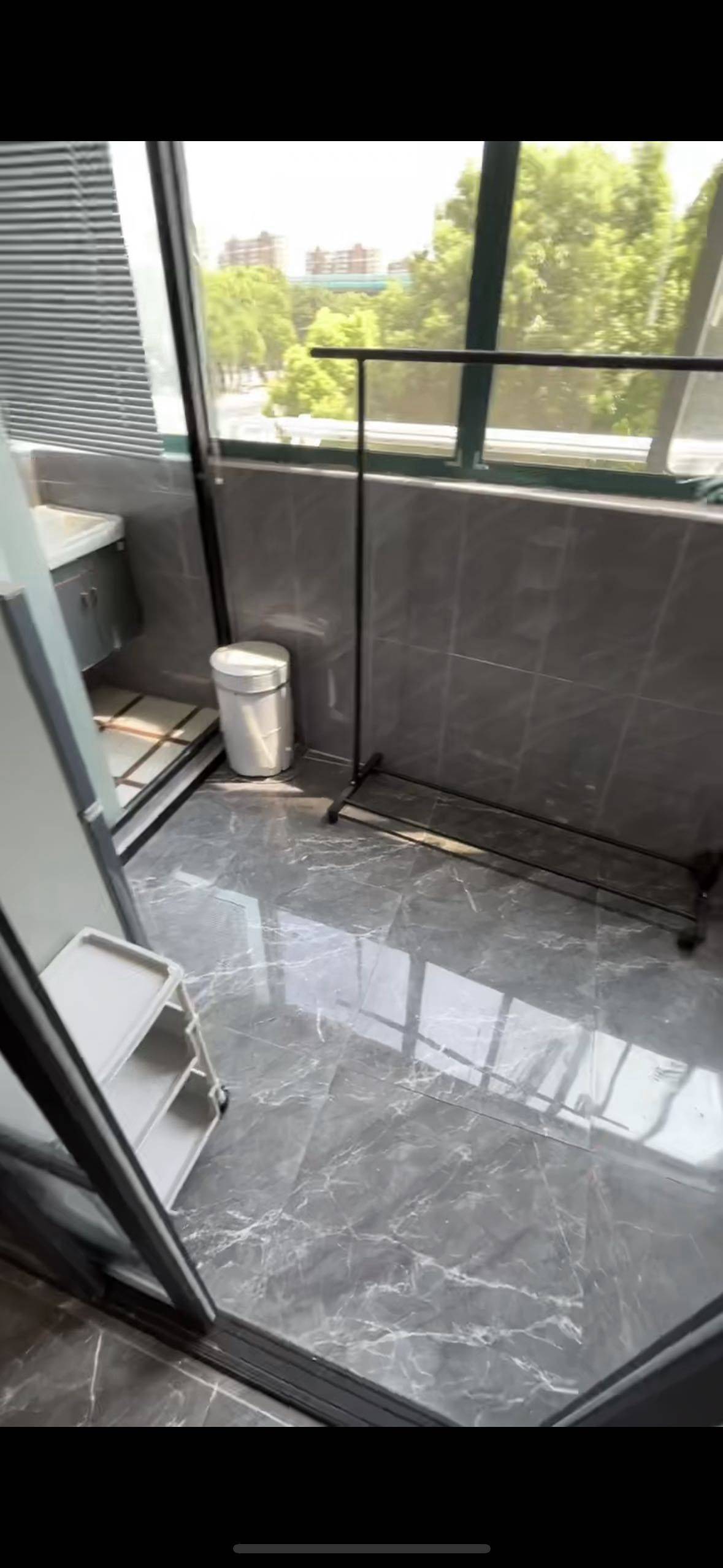 Shanghai-Pudong-Clean&Comfy,No Gender Limit
