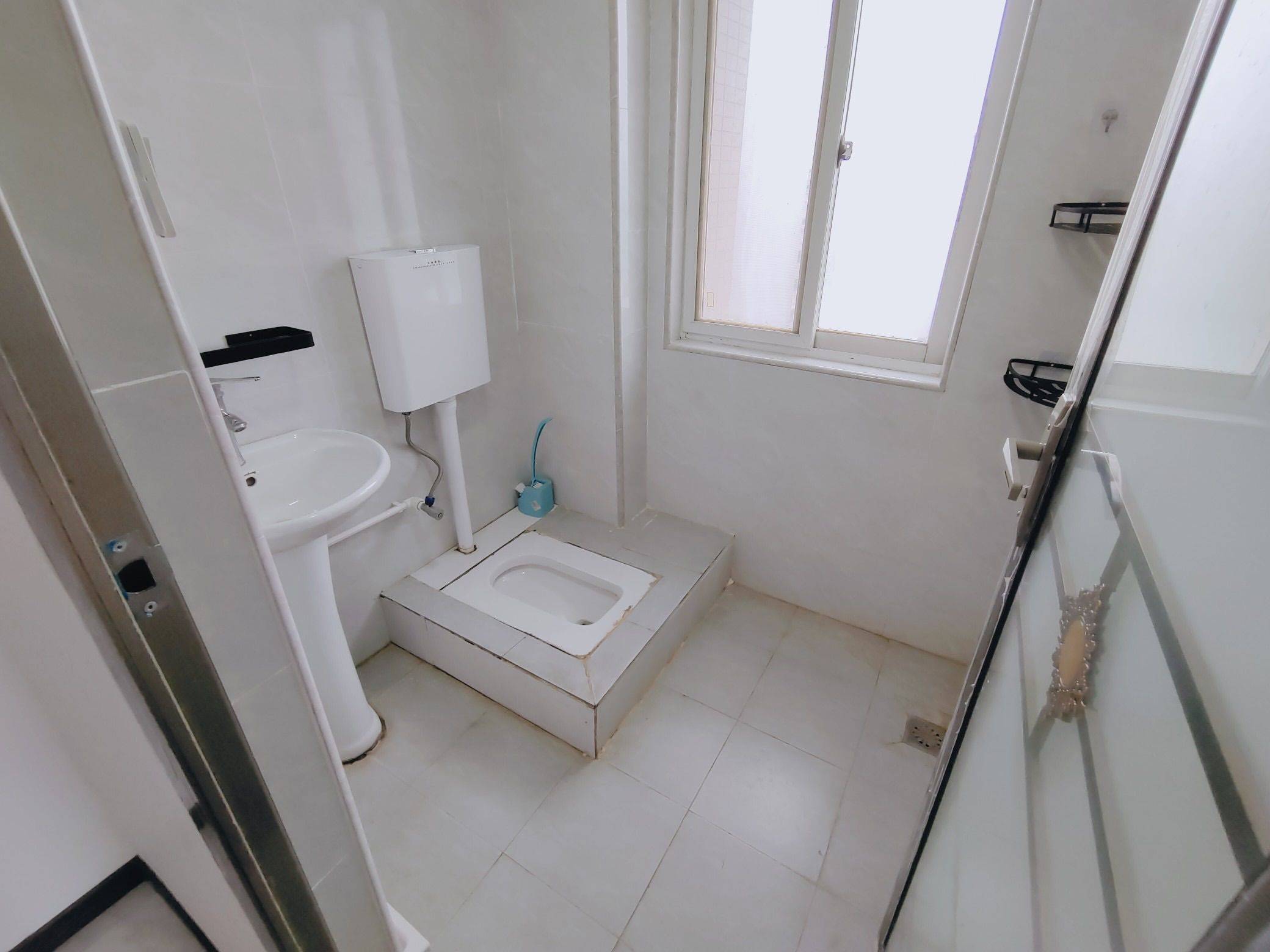 Wuhan-Hongshan-Cozy Home,Clean&Comfy,No Gender Limit,Hustle & Bustle,“Friends”,Chilled,LGBTQ Friendly,Pet Friendly