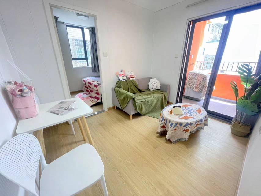 Shenzhen-Longhua-Cozy Home,Clean&Comfy,No Gender Limit,Hustle & Bustle,Chilled,LGBTQ Friendly