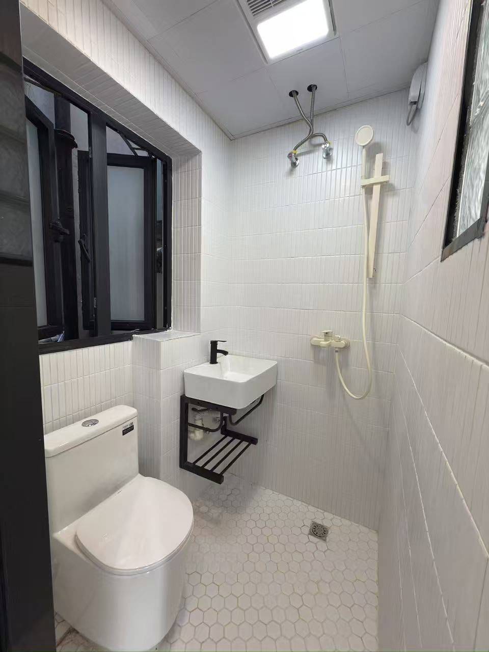 Shanghai-Jing‘An-Cozy Home,Clean&Comfy,No Gender Limit,Hustle & Bustle,“Friends”,Chilled,LGBTQ Friendly,Pet Friendly