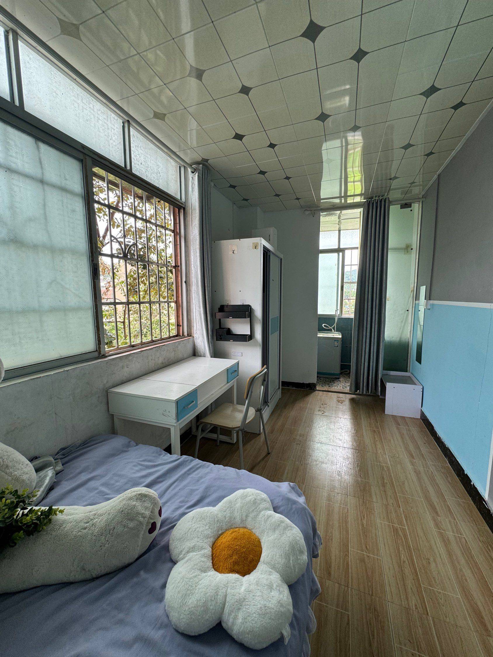 Guangzhou-Tianhe-Cozy Home,Clean&Comfy,No Gender Limit,Hustle & Bustle,“Friends”,Chilled,LGBTQ Friendly,Pet Friendly