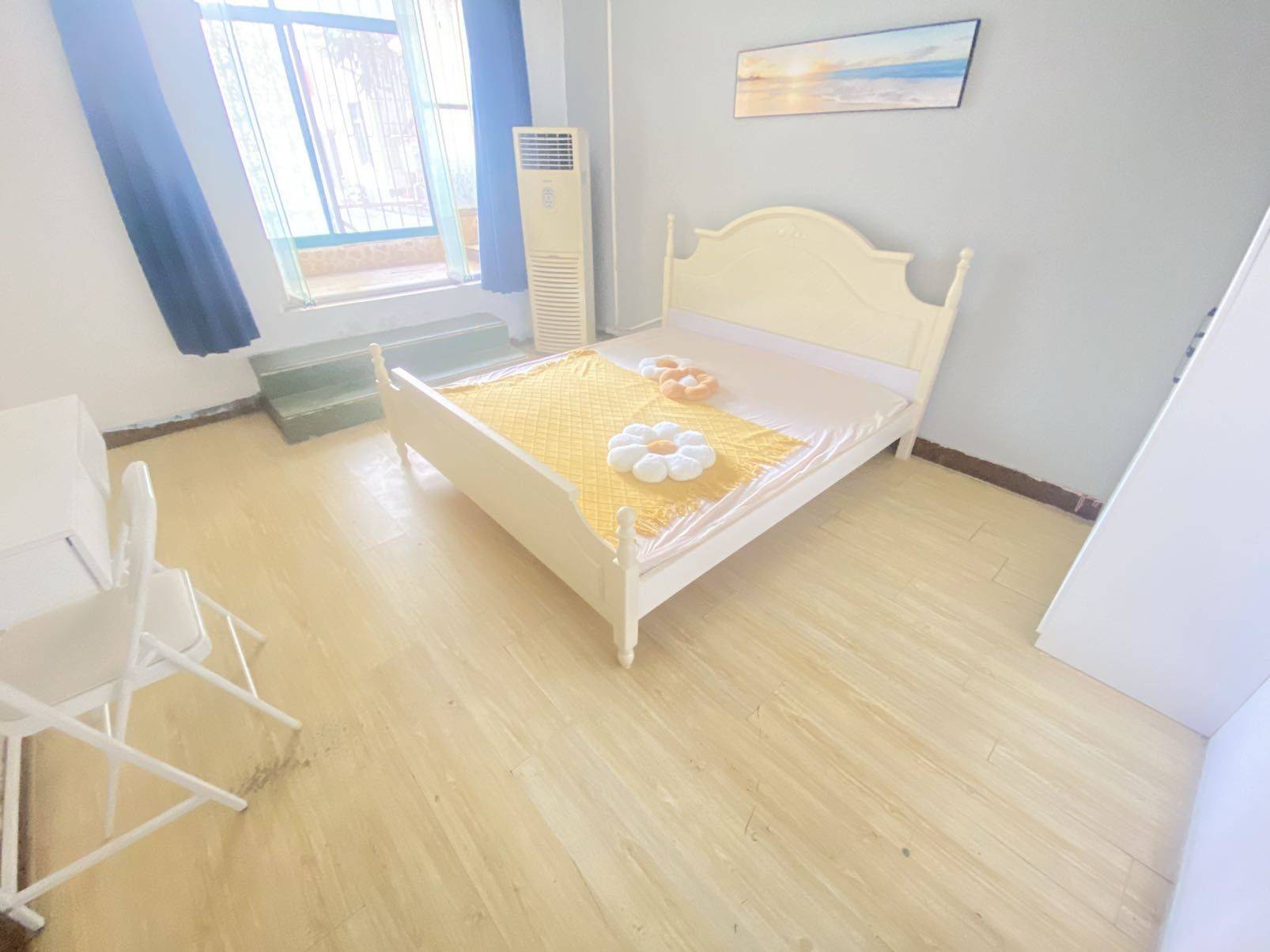Wuhan-Hongshan-Cozy Home,Clean&Comfy,No Gender Limit,Hustle & Bustle,“Friends”,Chilled,LGBTQ Friendly,Pet Friendly