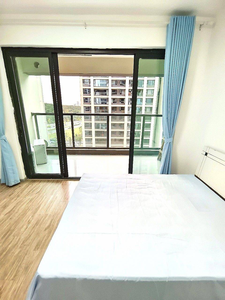 Chengdu-Shuangliu-Clean&Comfy,No Gender Limit,Hustle & Bustle