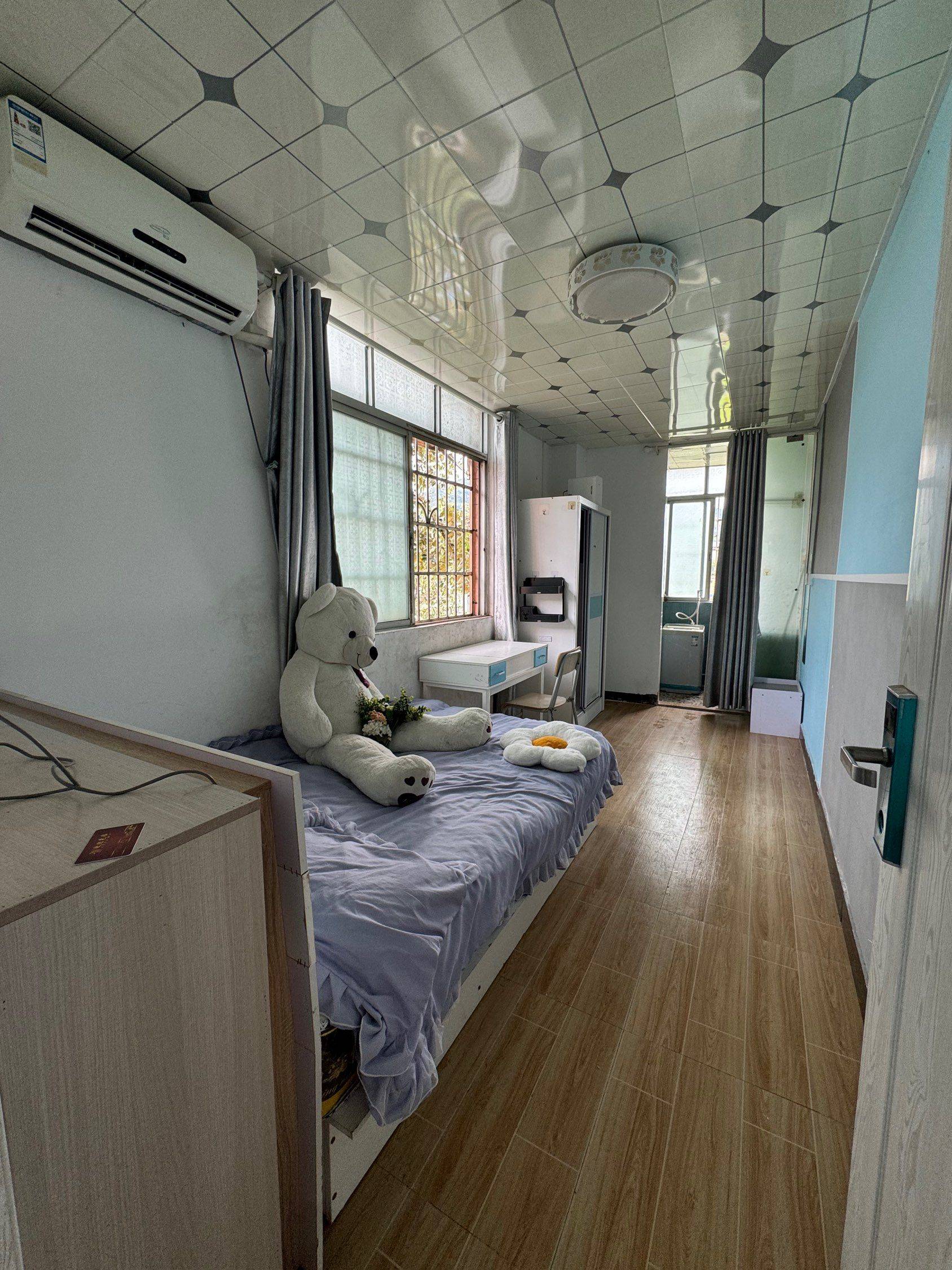 Guangzhou-Tianhe-Cozy Home,Clean&Comfy,No Gender Limit,Hustle & Bustle,“Friends”,Chilled,LGBTQ Friendly,Pet Friendly