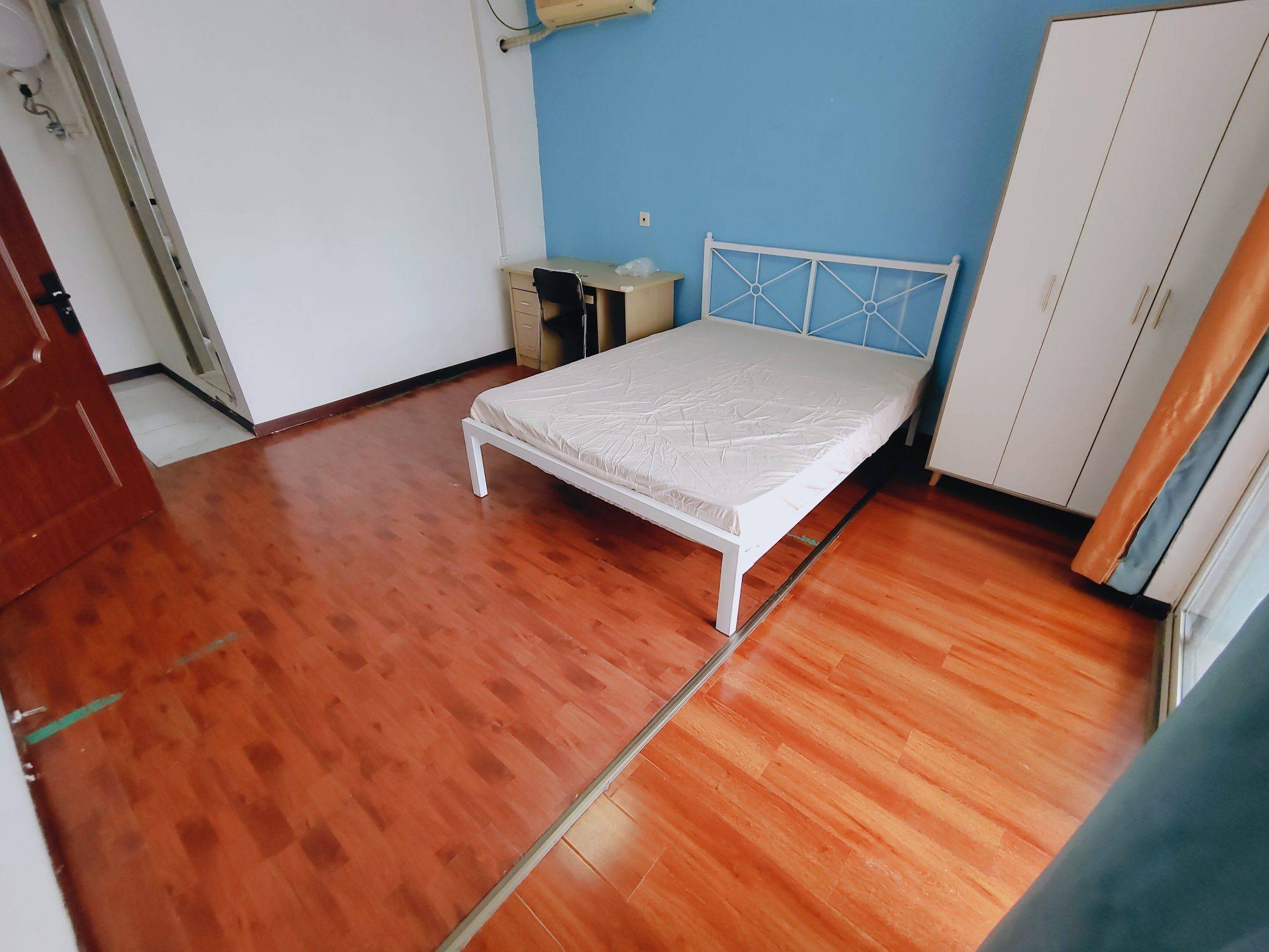 Wuhan-Hongshan-Cozy Home,Clean&Comfy,No Gender Limit,Hustle & Bustle,“Friends”,Chilled,LGBTQ Friendly,Pet Friendly