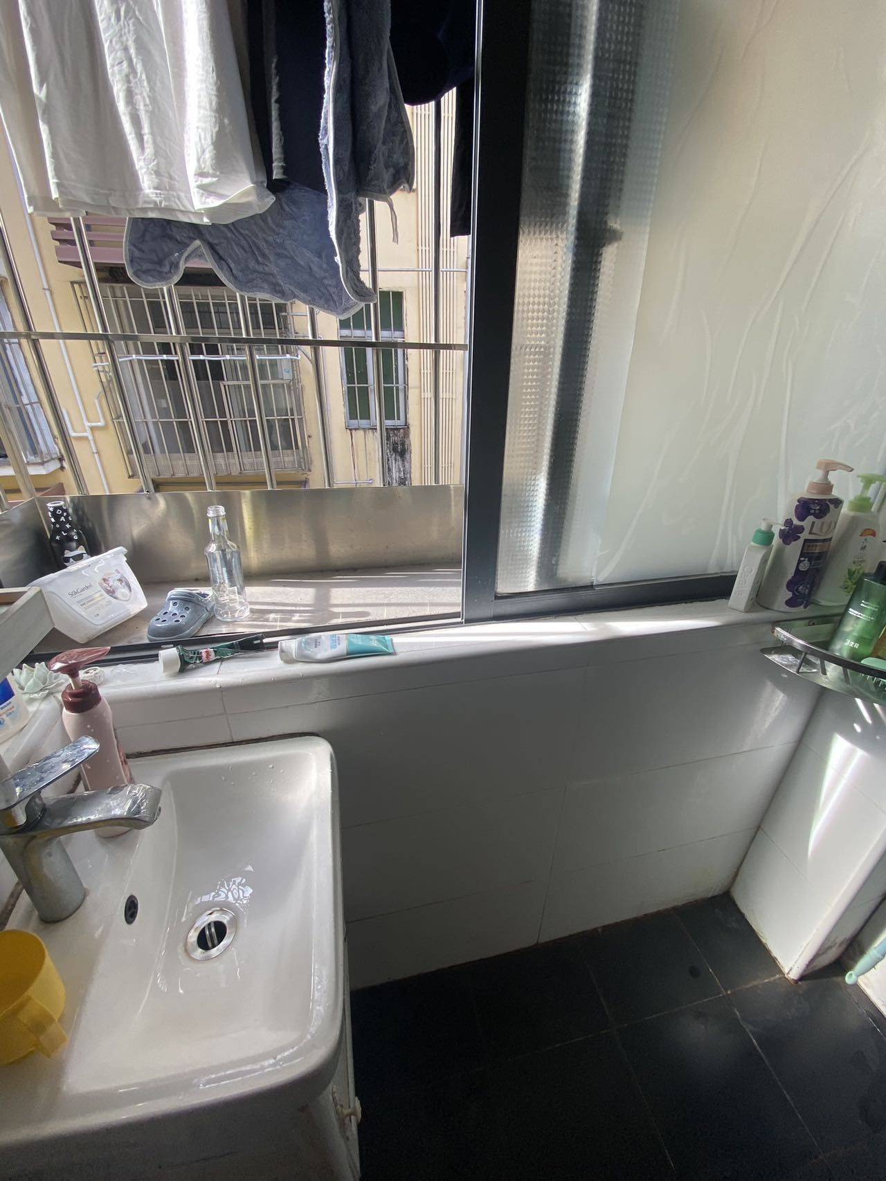 Shenzhen-Longhua-Cozy Home,Clean&Comfy,No Gender Limit,Hustle & Bustle,“Friends”,Chilled,LGBTQ Friendly,Pet Friendly
