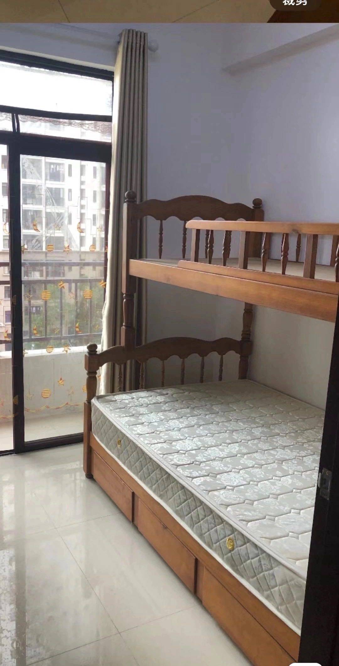 Zhuhai-Xiangzhou-Cozy Home,Clean&Comfy,No Gender Limit,Hustle & Bustle,“Friends”,Chilled,LGBTQ Friendly,Pet Friendly