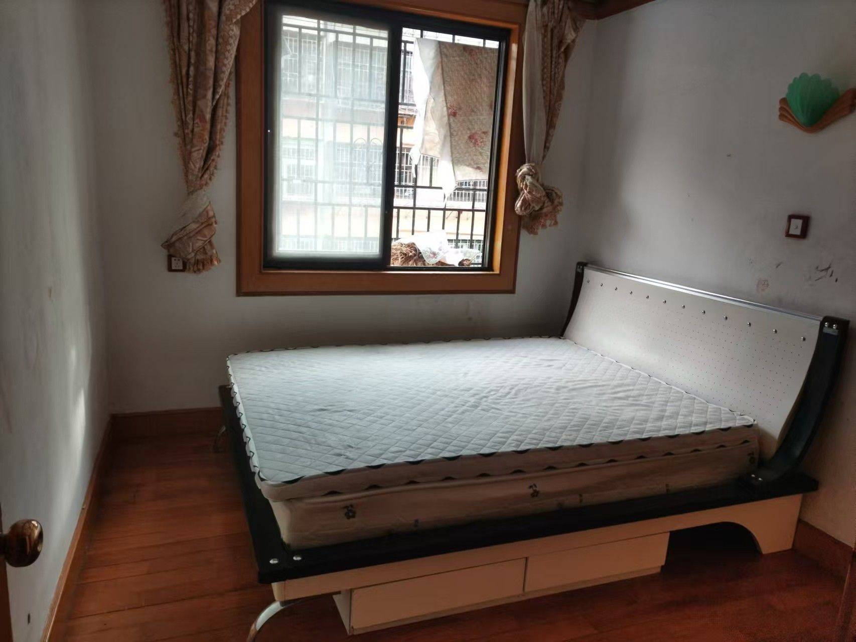 Kunming-Guandu-100RMB/Night,Cozy Home,Clean&Comfy,No Gender Limit,Hustle & Bustle,“Friends”,Chilled,LGBTQ Friendly,Pet Friendly