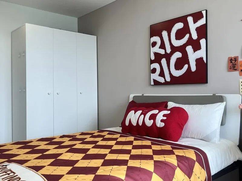 Wuhan-Hongshan-Cozy Home,Clean&Comfy,No Gender Limit,Hustle & Bustle,“Friends”,Chilled,LGBTQ Friendly,Pet Friendly