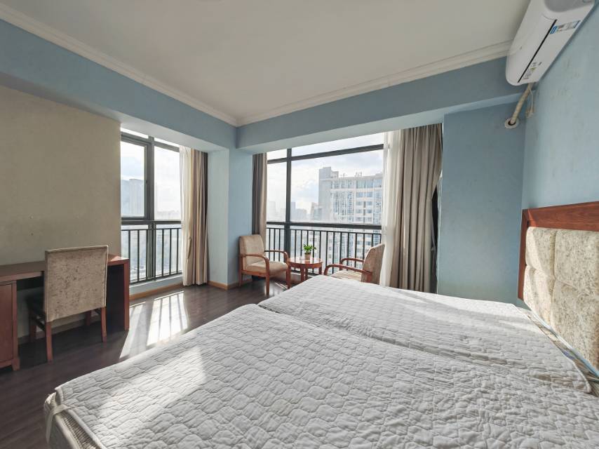 Chengdu-Qingyang-Cozy Home,Clean&Comfy,No Gender Limit,Hustle & Bustle,“Friends”,Chilled,Pet Friendly