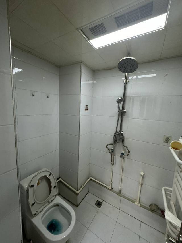 Zhengzhou-Erqi-20RMB/Night,Cozy Home,Clean&Comfy,No Gender Limit,Hustle & Bustle,“Friends”,Chilled,LGBTQ Friendly,Pet Friendly
