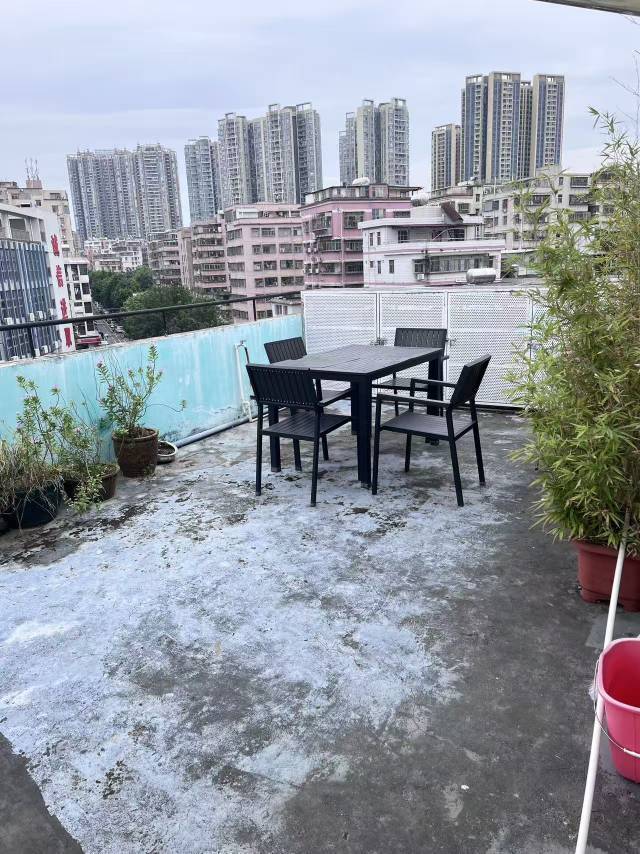 Shenzhen-Longgang-Cozy Home,Clean&Comfy,No Gender Limit,Hustle & Bustle,“Friends”,Chilled,Pet Friendly