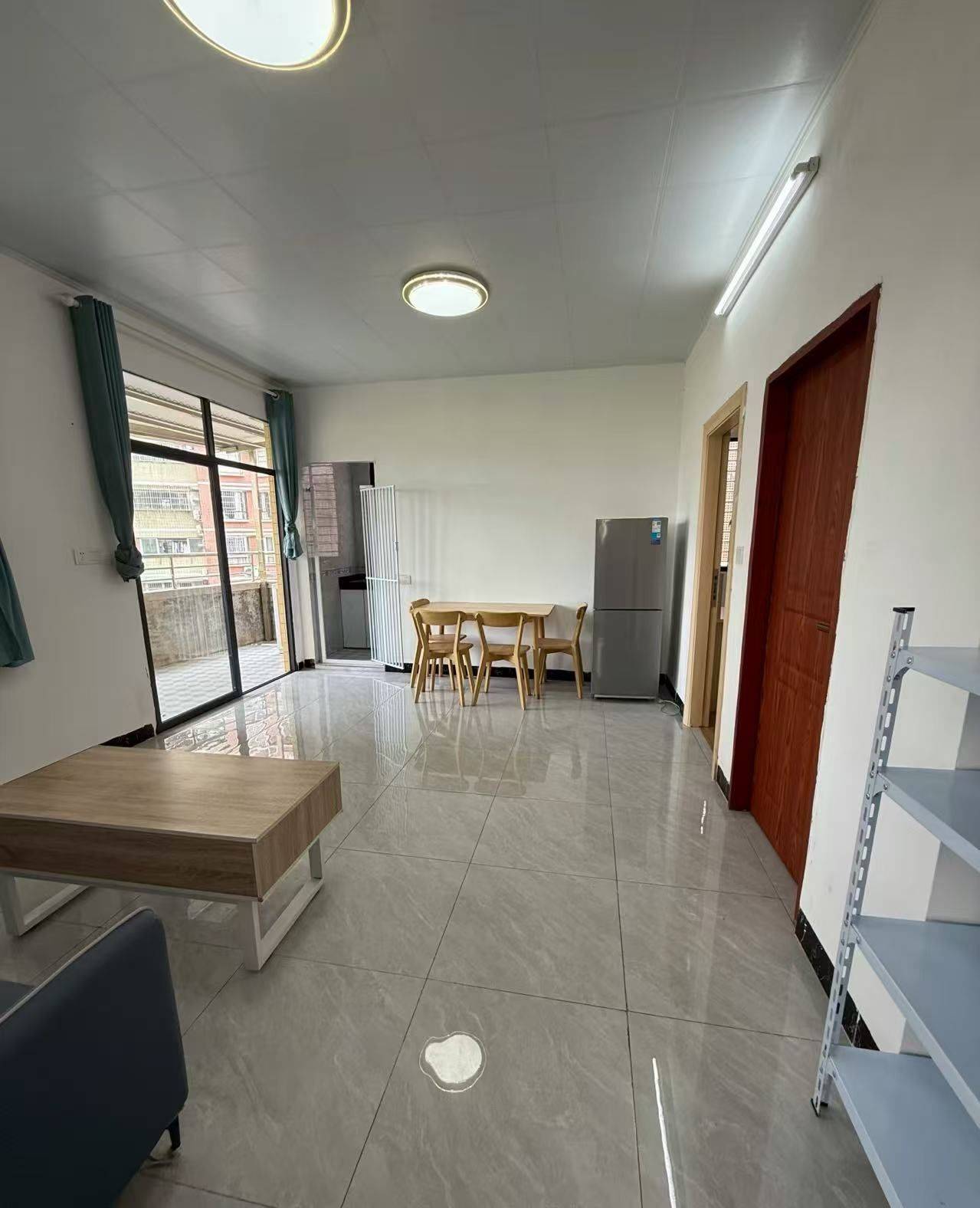 Guangzhou-Tianhe-No Gender Limit