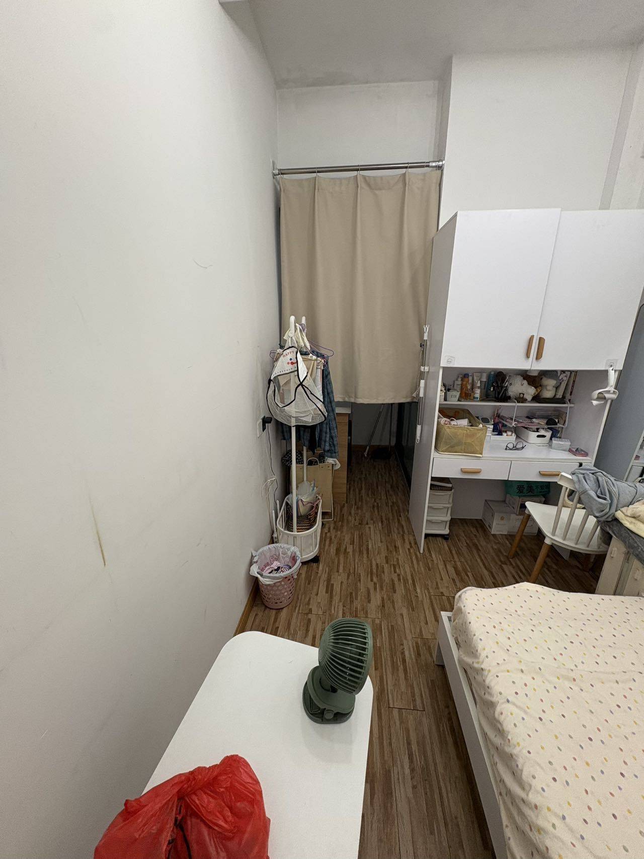 Shenzhen-Longgang-Cozy Home,Clean&Comfy,No Gender Limit,Hustle & Bustle,“Friends”,Chilled,LGBTQ Friendly,Pet Friendly