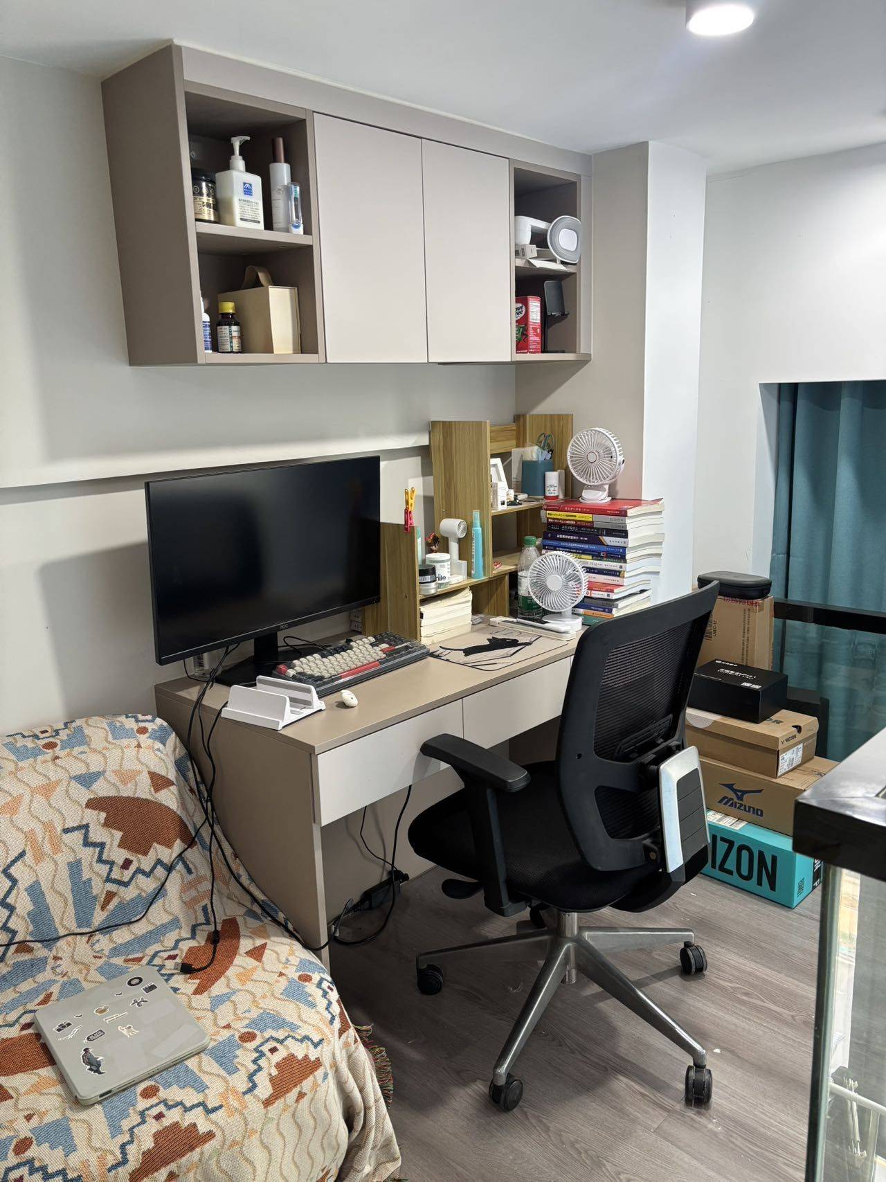 Wuhan-Hongshan-Cozy Home,Clean&Comfy,No Gender Limit,Hustle & Bustle,Chilled