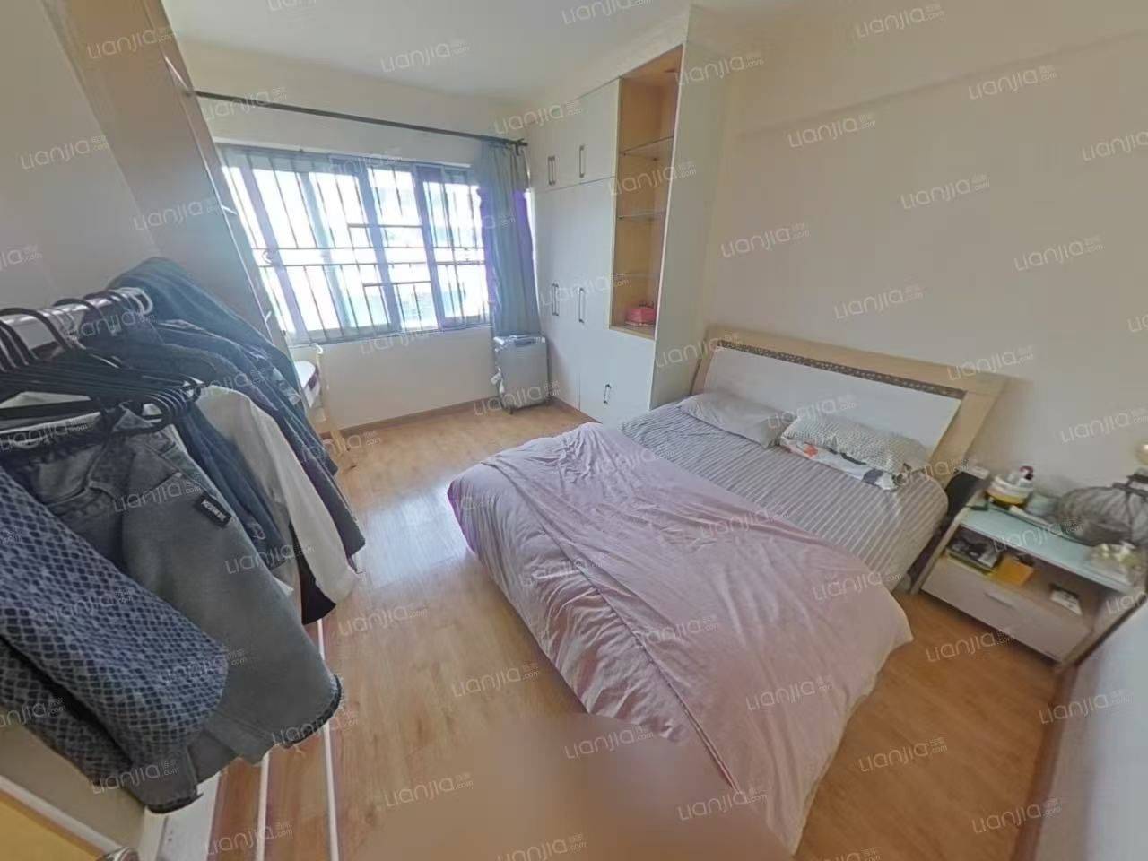 Cozy Home-Clean&Comfy-No Gender Limit-Hustle & Bustle-“Friends”-Chilled-LGBTQ Friendly-Pet Friendly