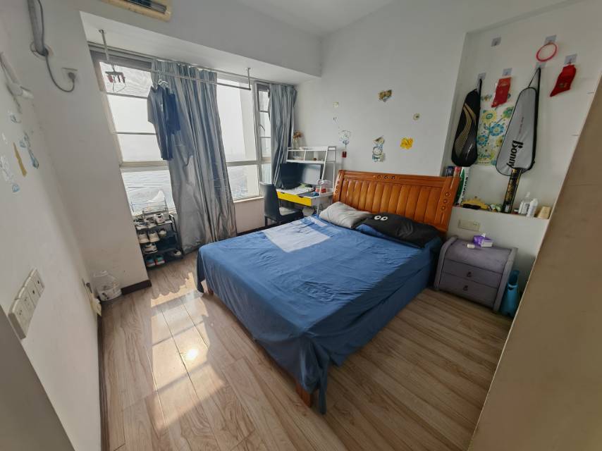 Wuhan-Hongshan-Clean&Comfy