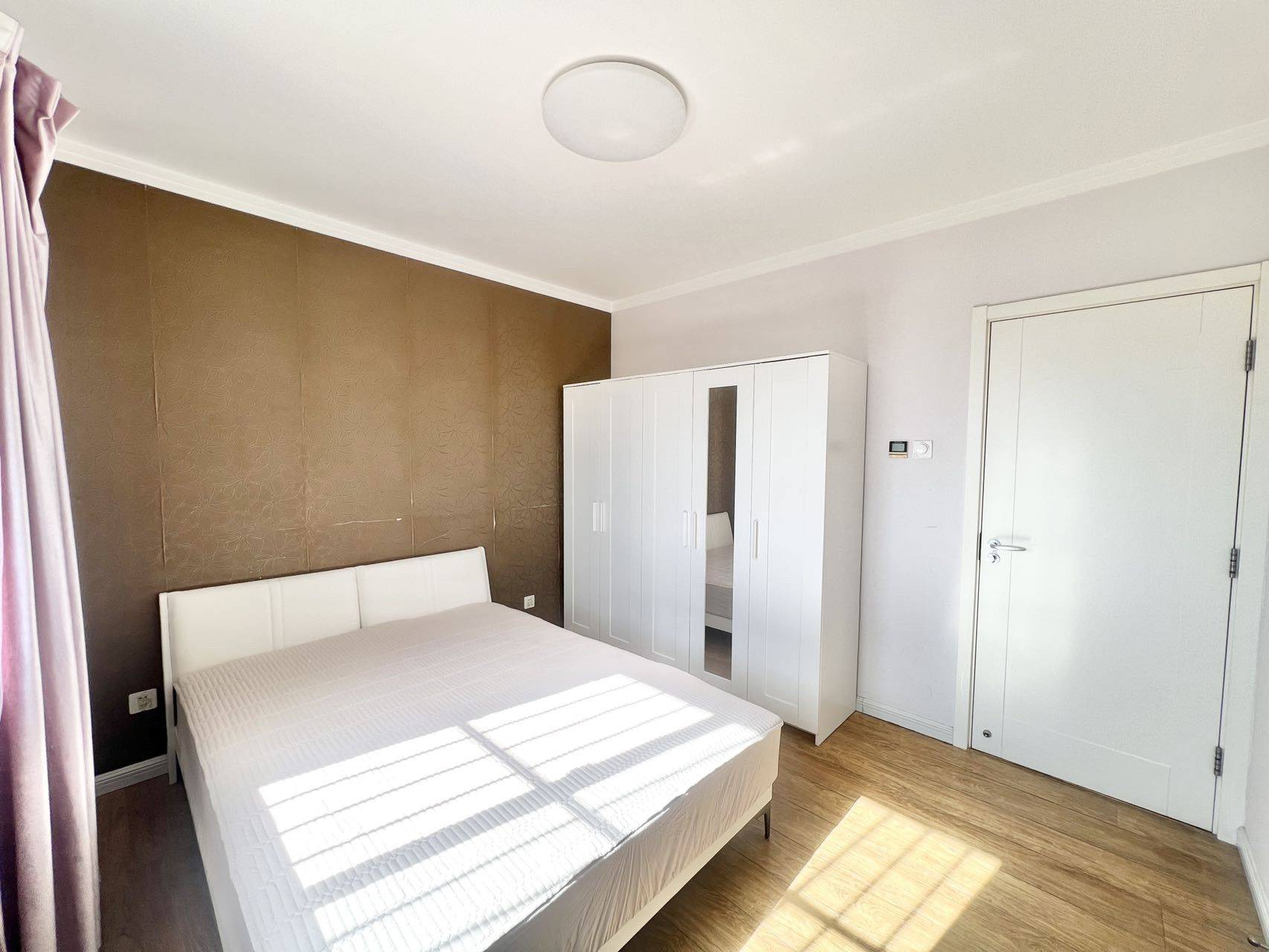 Beijing-Chaoyang-Cozy Home,Clean&Comfy,No Gender Limit,Hustle & Bustle,“Friends”,Chilled,LGBTQ Friendly,Pet Friendly