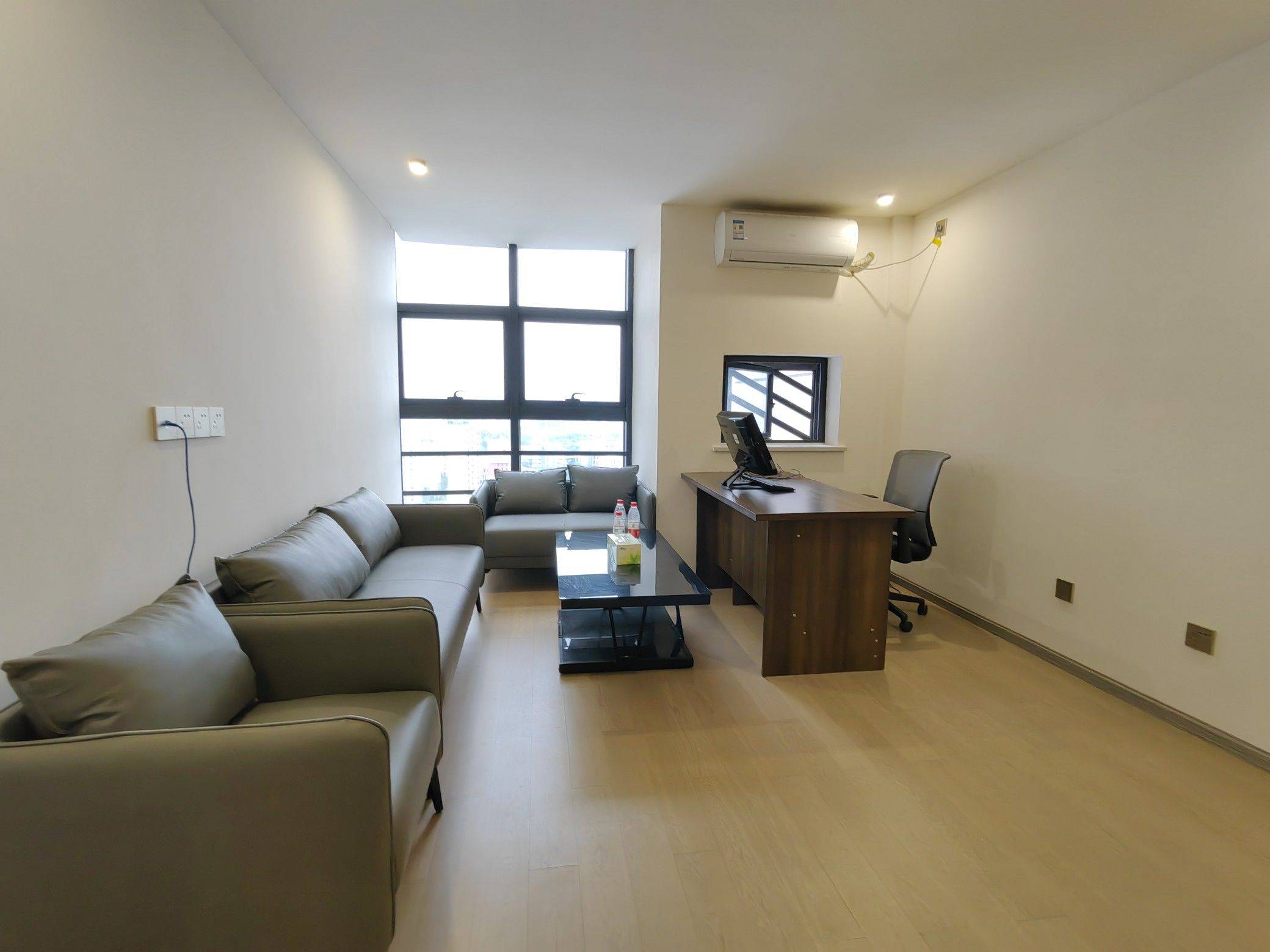 Chengdu-Chenghua-Clean&Comfy,No Gender Limit,Hustle & Bustle,Chilled