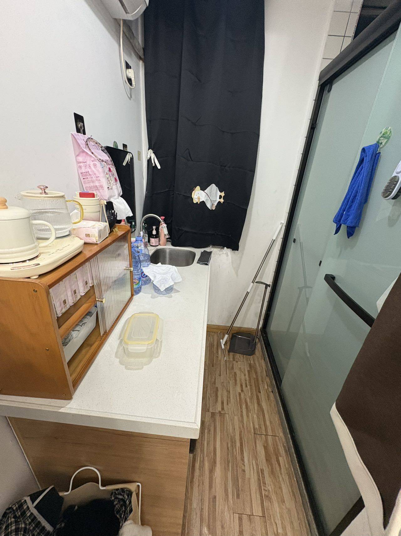 Shenzhen-Longgang-Cozy Home,Clean&Comfy,No Gender Limit,Hustle & Bustle,“Friends”,Chilled,LGBTQ Friendly,Pet Friendly
