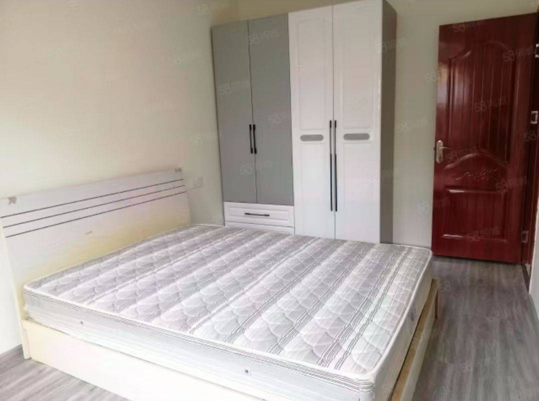 Chengdu-Wenjiang-Clean&Comfy,No Gender Limit,Hustle & Bustle,“Friends”,Chilled