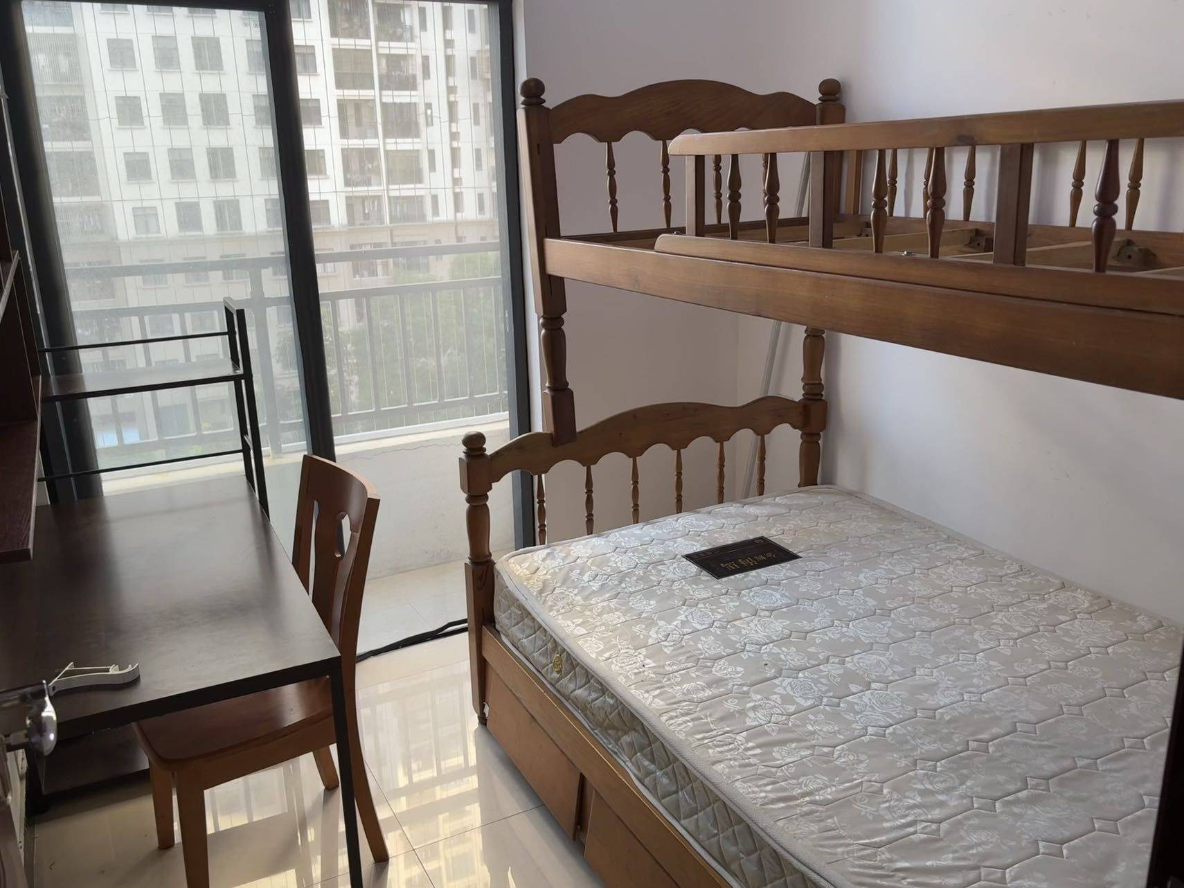 Zhuhai-Xiangzhou-Cozy Home,Clean&Comfy,No Gender Limit,Hustle & Bustle,“Friends”,Chilled,LGBTQ Friendly,Pet Friendly