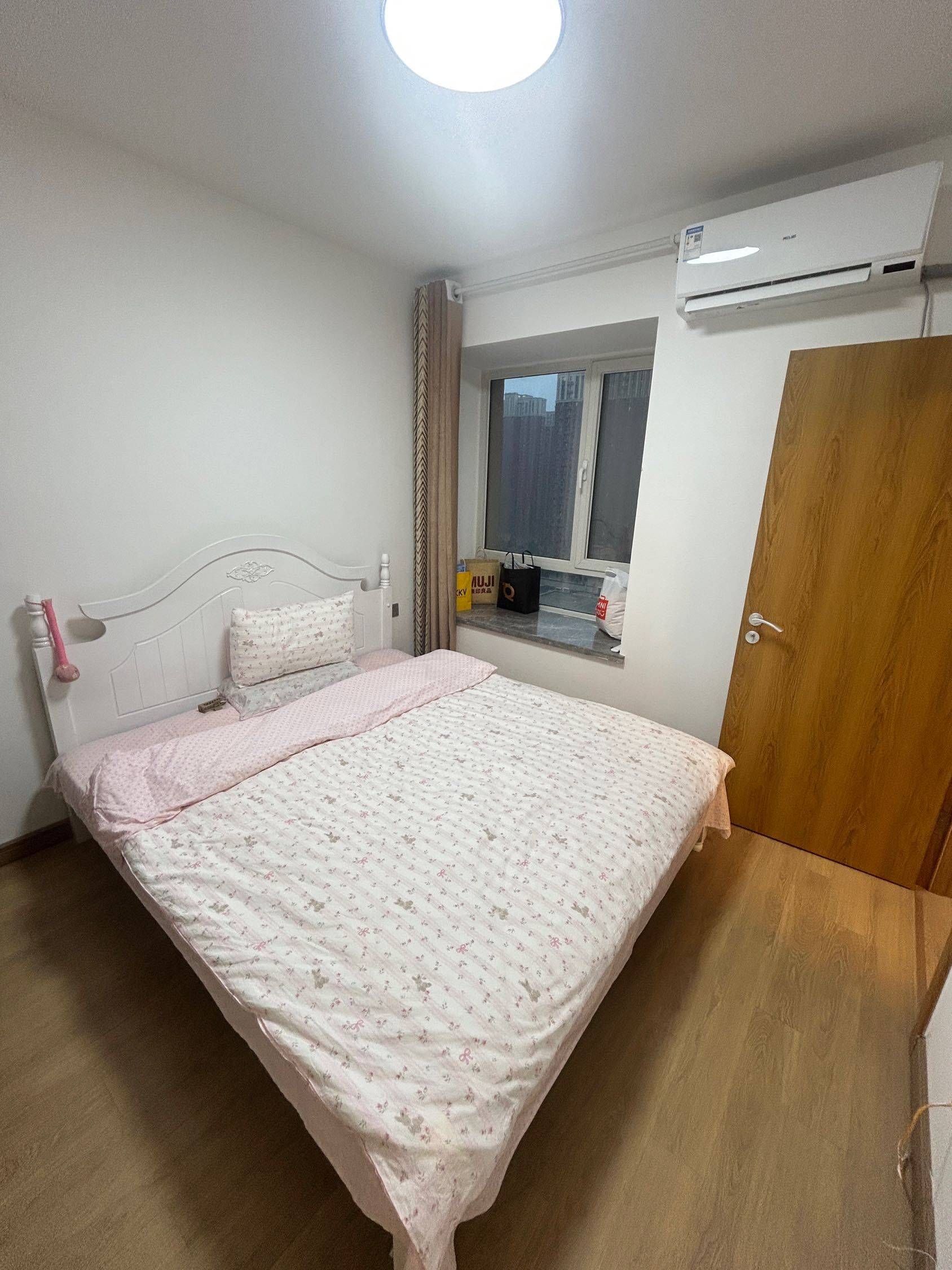 Xi'An-Changan-Cozy Home,Clean&Comfy,No Gender Limit,Hustle & Bustle,“Friends”,Chilled,LGBTQ Friendly