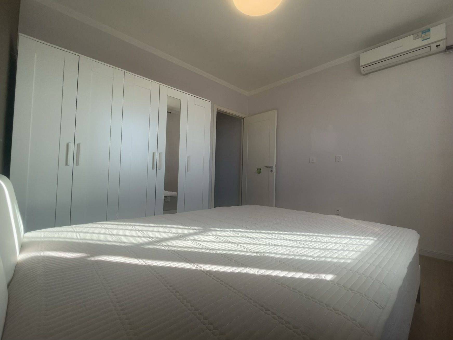 Beijing-Chaoyang-Cozy Home,Clean&Comfy,No Gender Limit,Hustle & Bustle,“Friends”,Chilled,LGBTQ Friendly,Pet Friendly