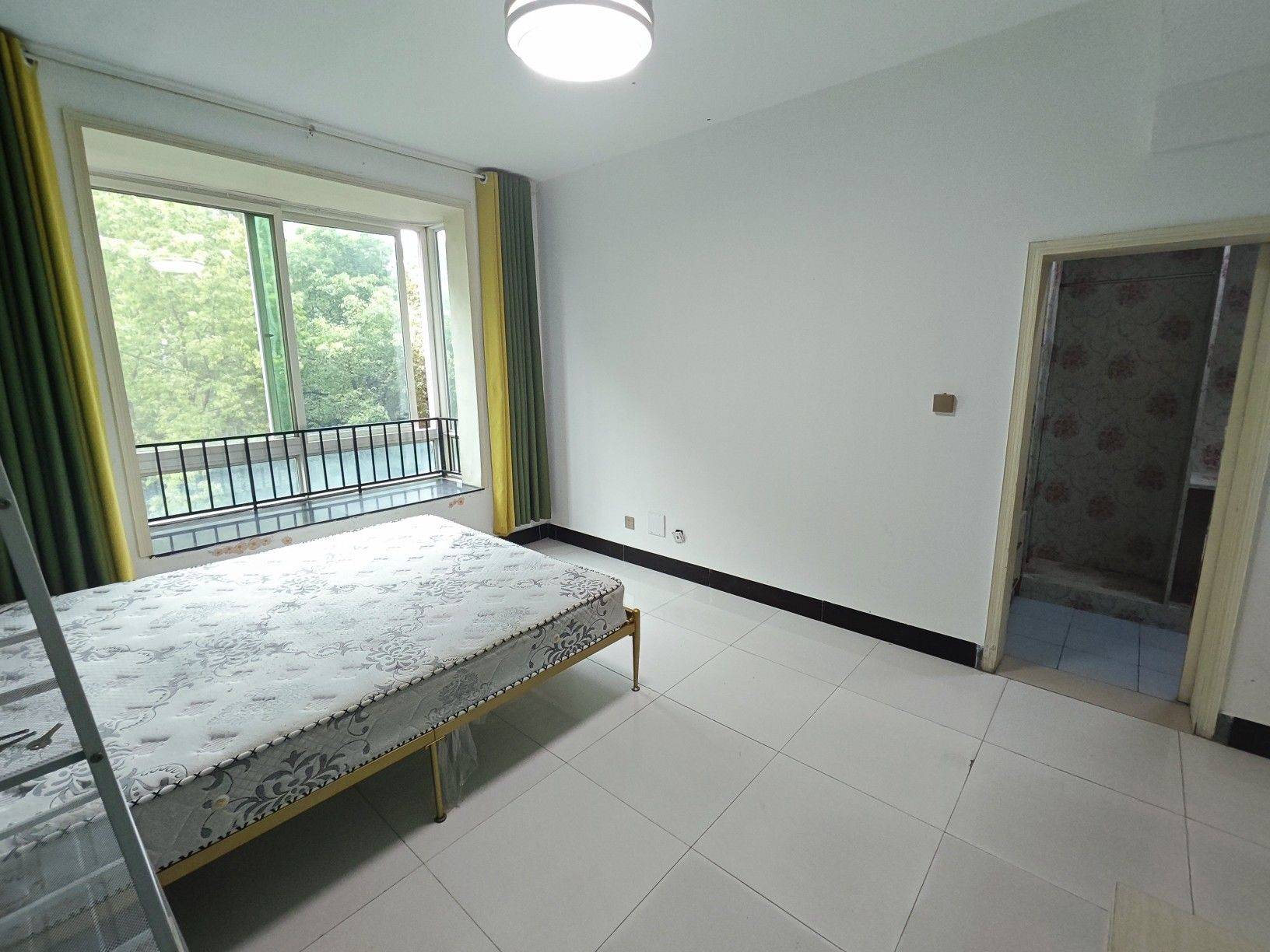 Zhengzhou-Guancheng-Cozy Home,Clean&Comfy,No Gender Limit,Hustle & Bustle,“Friends”,Chilled,LGBTQ Friendly,Pet Friendly