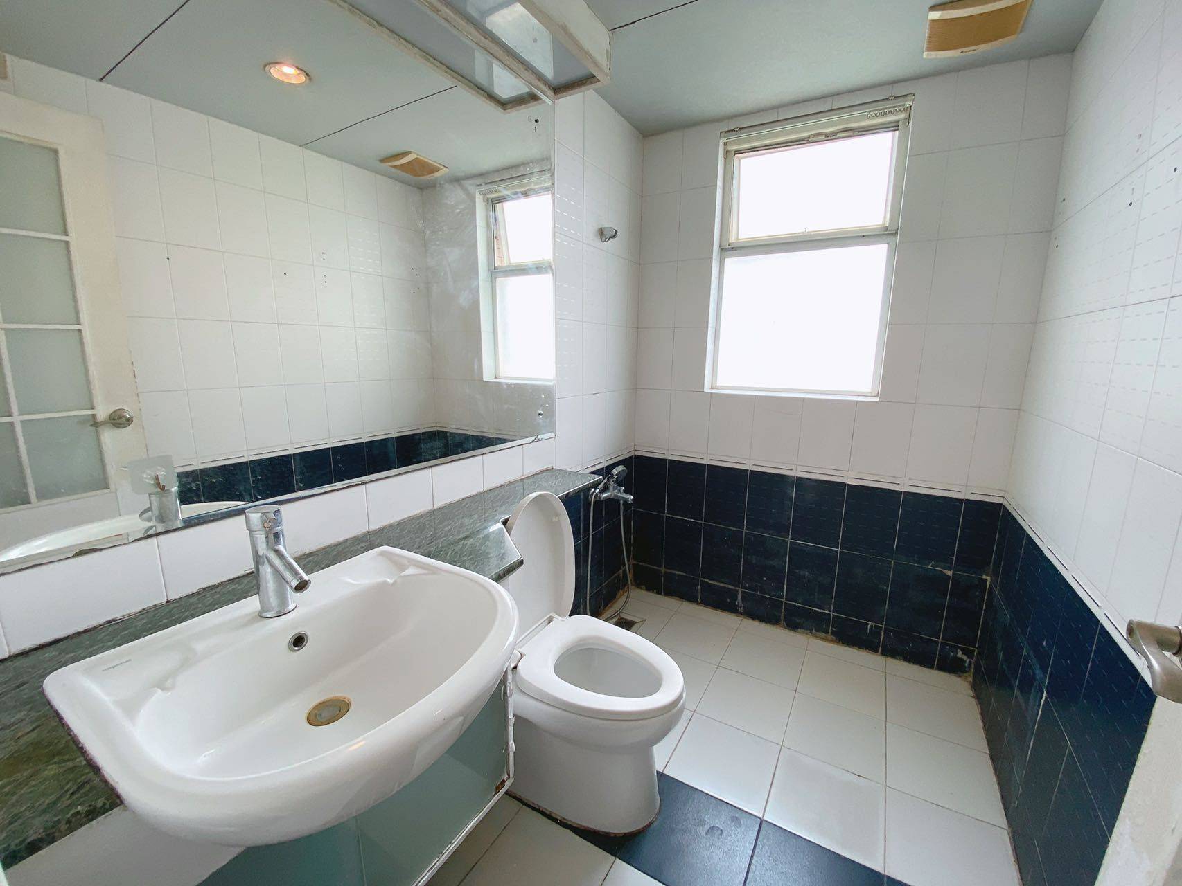 Shenzhen-Nanshan-LGBTQ Friendly,Pet Friendly