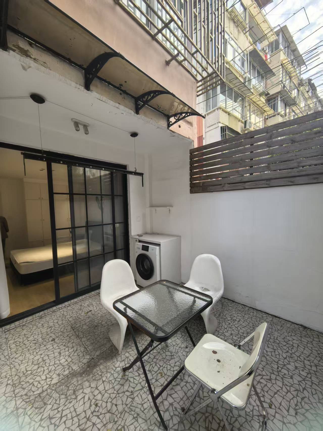 Shanghai-Pudong-Cozy Home,Clean&Comfy,No Gender Limit,Hustle & Bustle,“Friends”,Chilled,LGBTQ Friendly,Pet Friendly